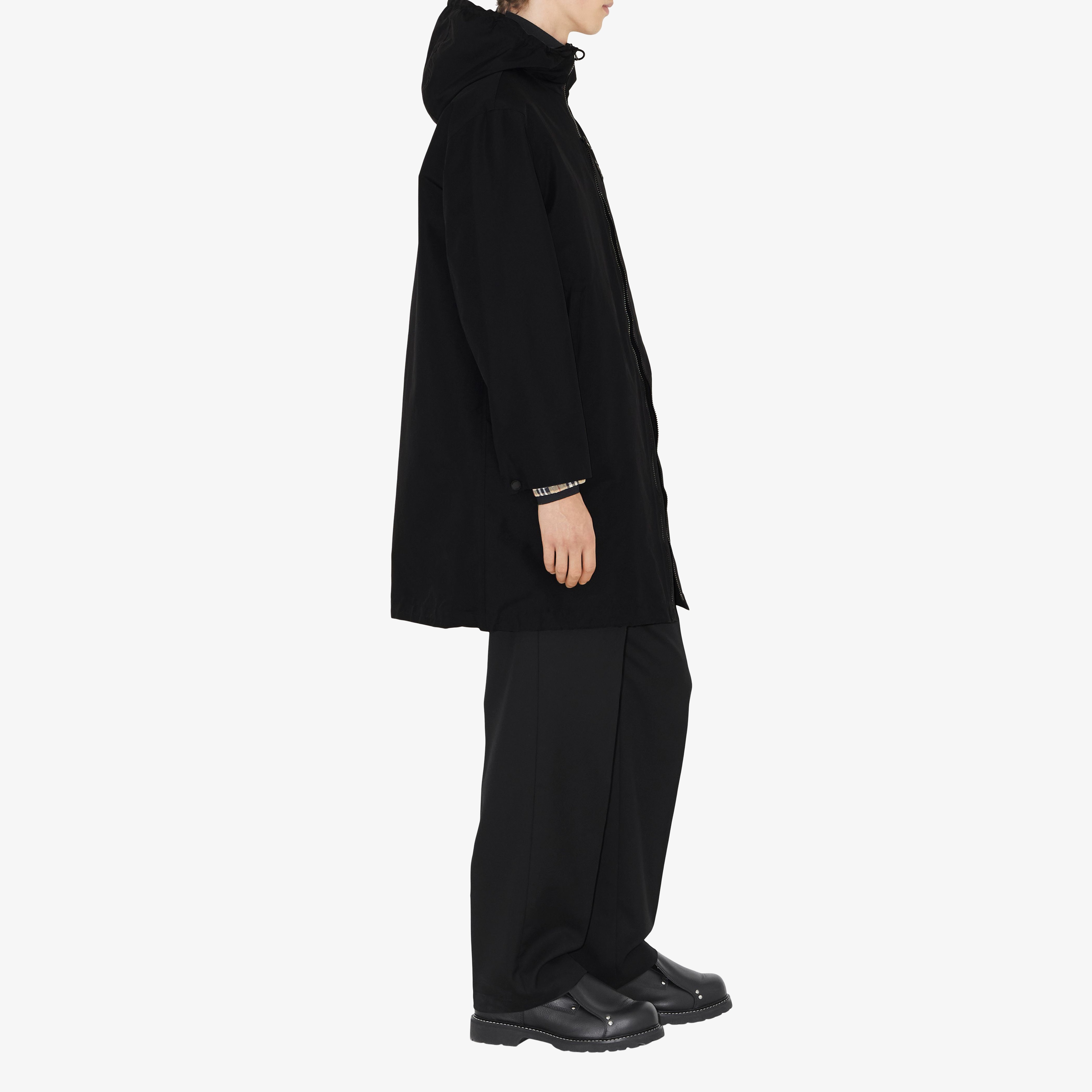 Burberry Erkek Siyah Mont