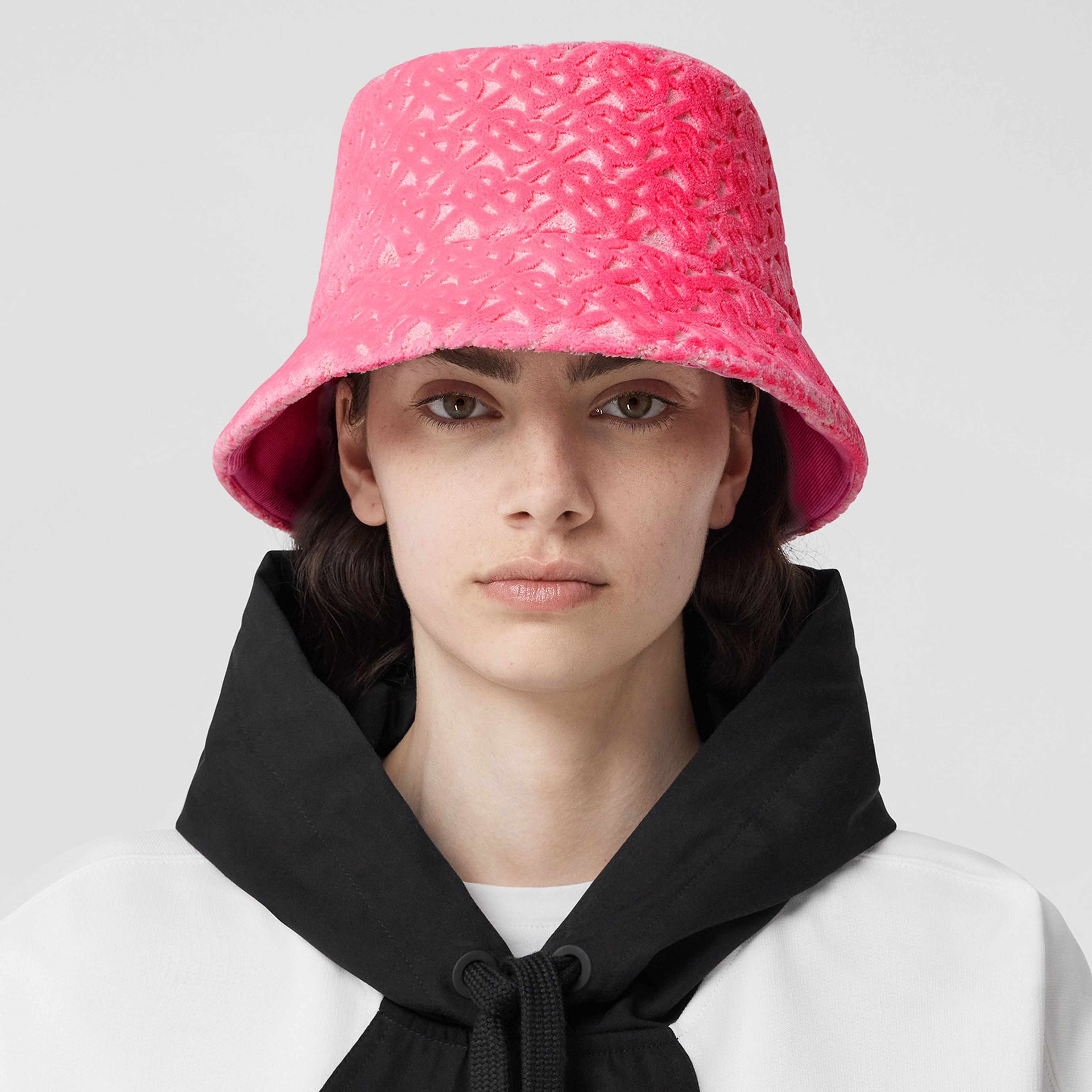 Burberry Aksesuar Pembe Şapka