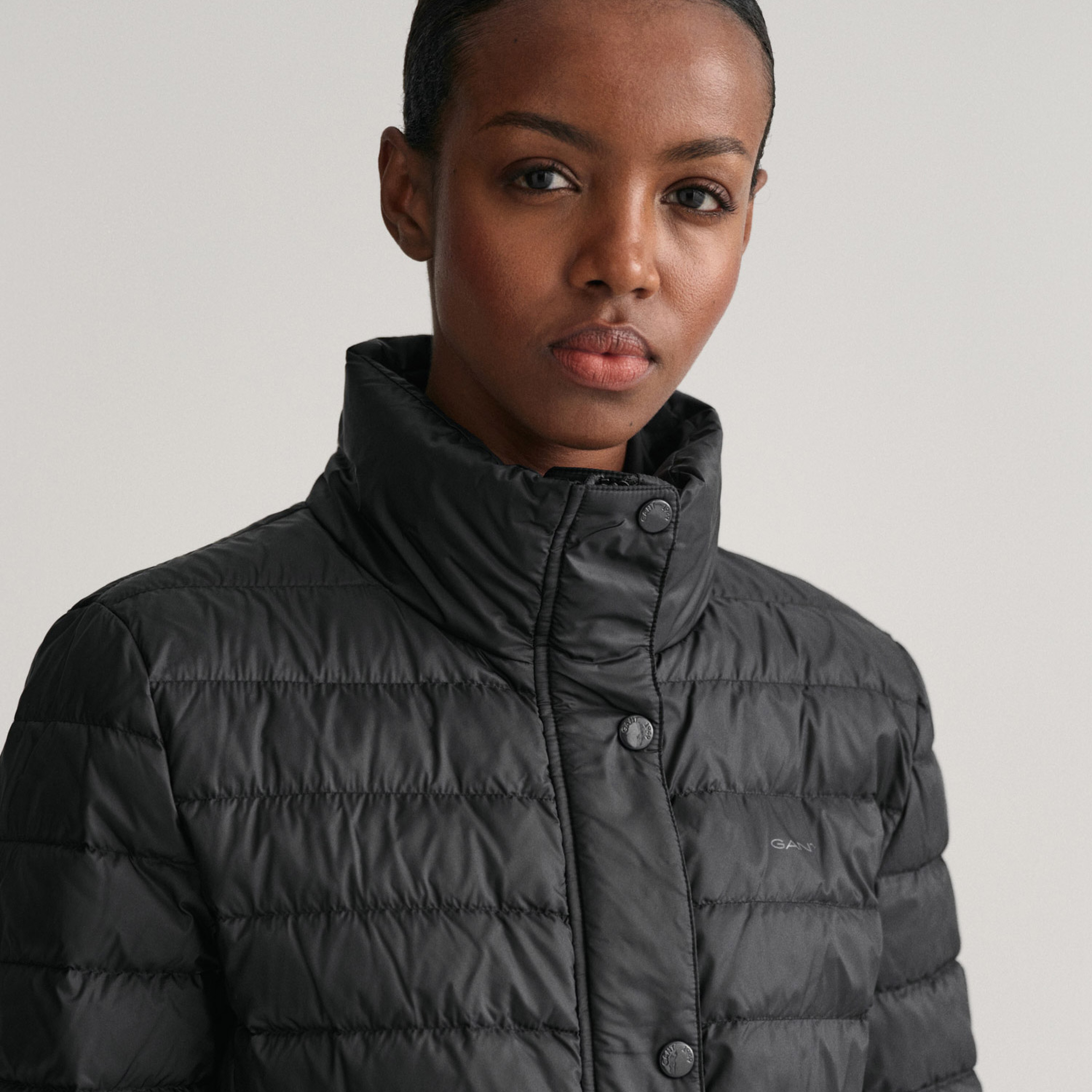 GANT Kadın Siyah Dik Yaka Kapitone Mont