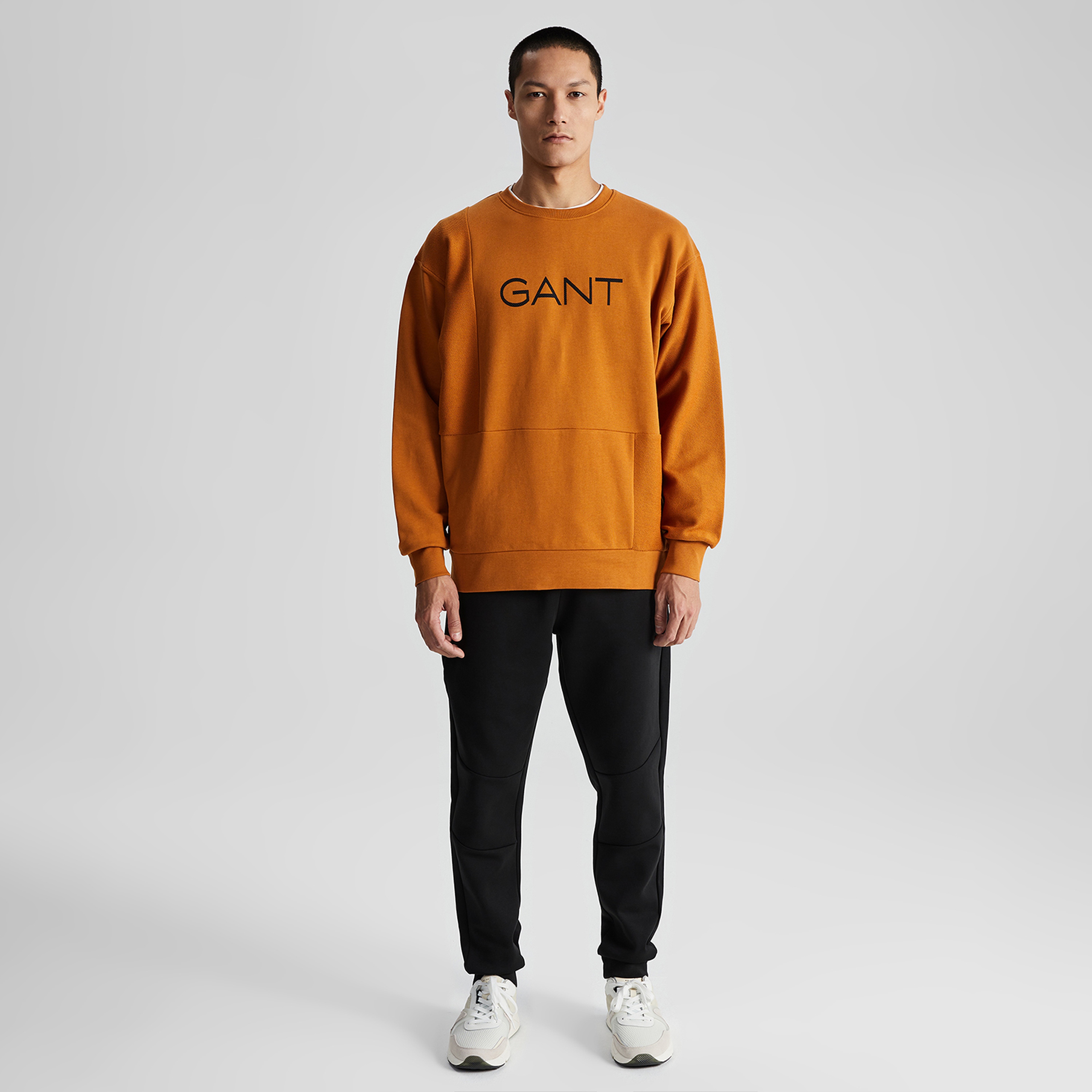 GANT Erkek Turuncu Regular Fit Bisiklet Yaka Logolu Sweatshirt
