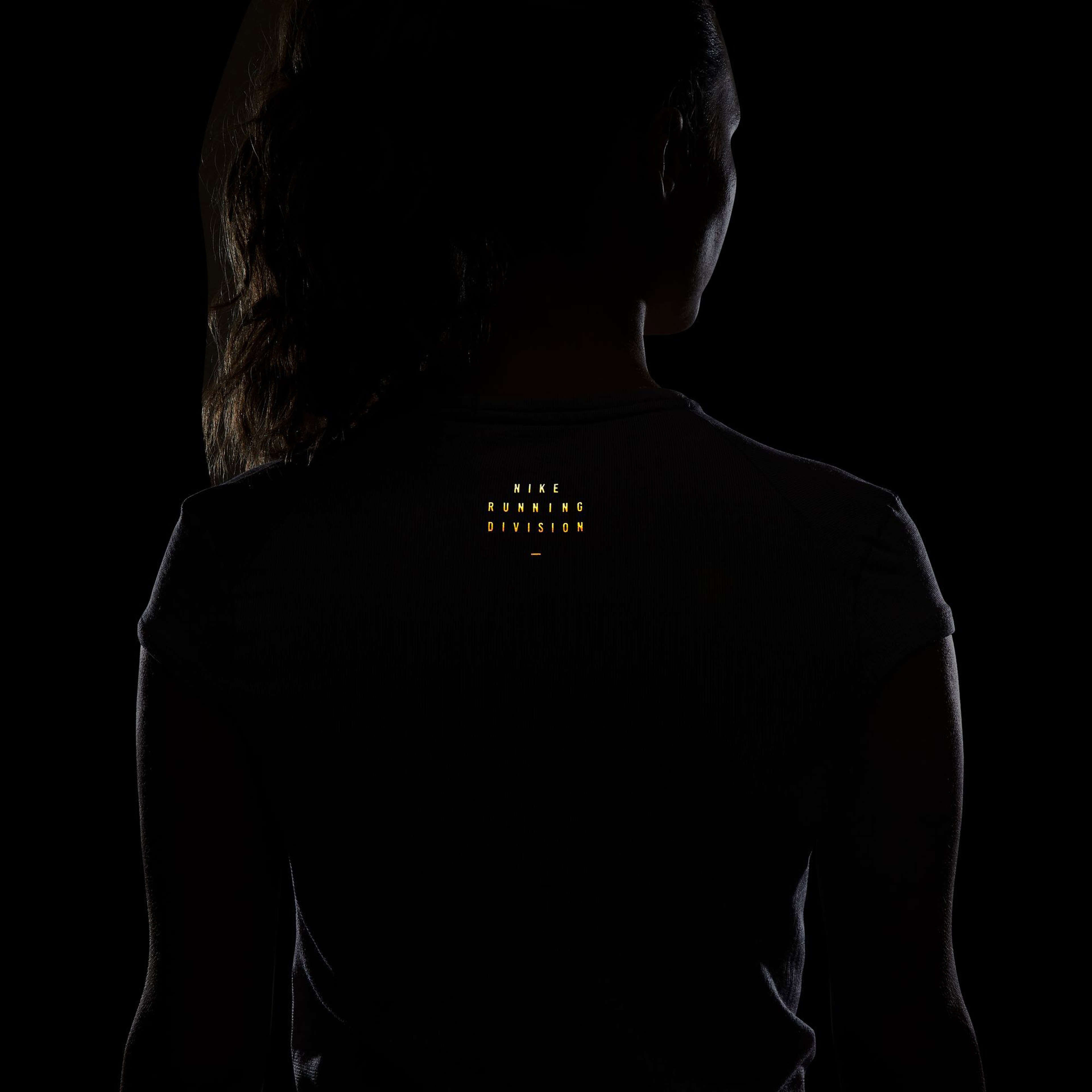 Nike Dri-Fit Run Division Top Kadın Gri T-Shirt