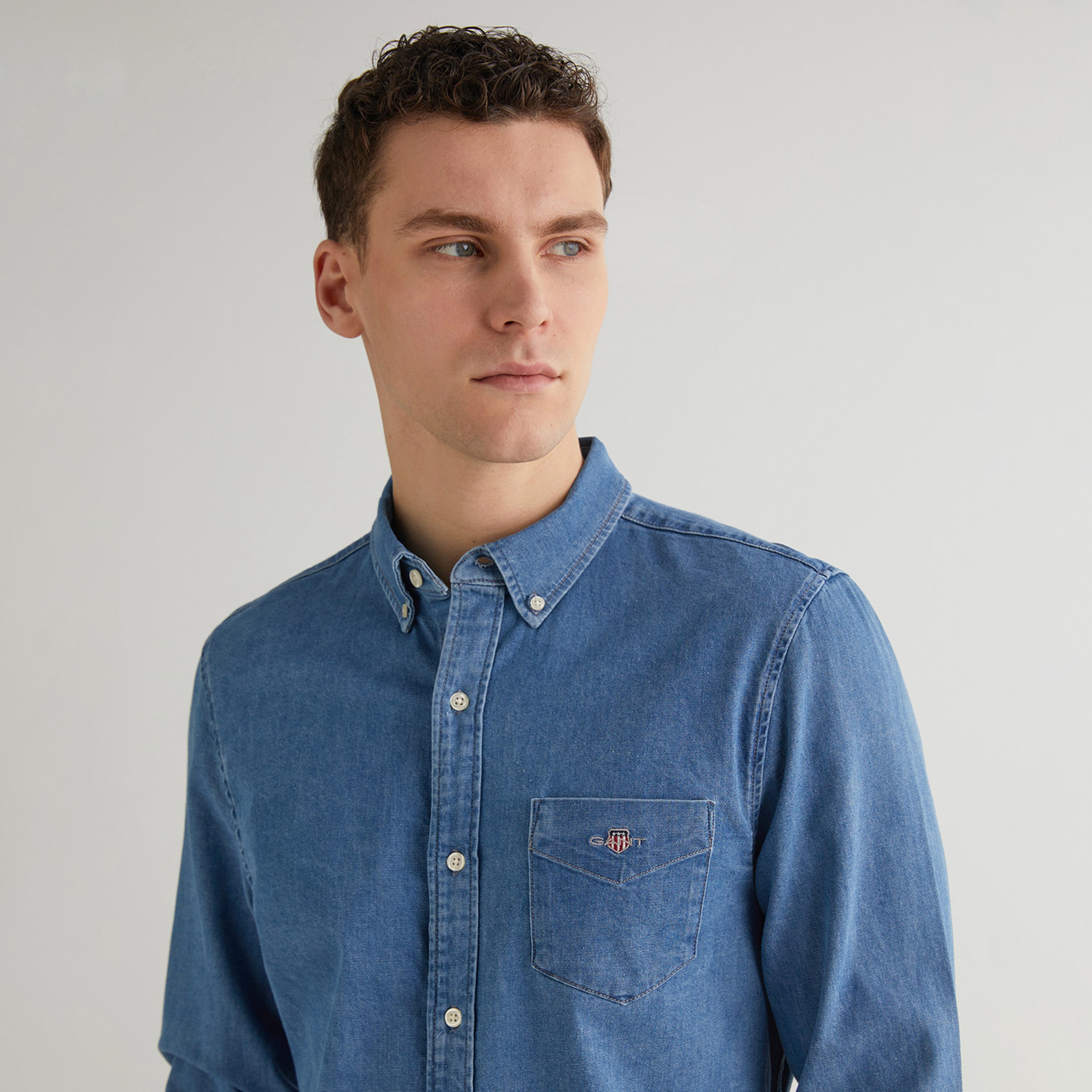 GANT Erkek Mavi Slim Fit Düğmeli Yaka Gömlek