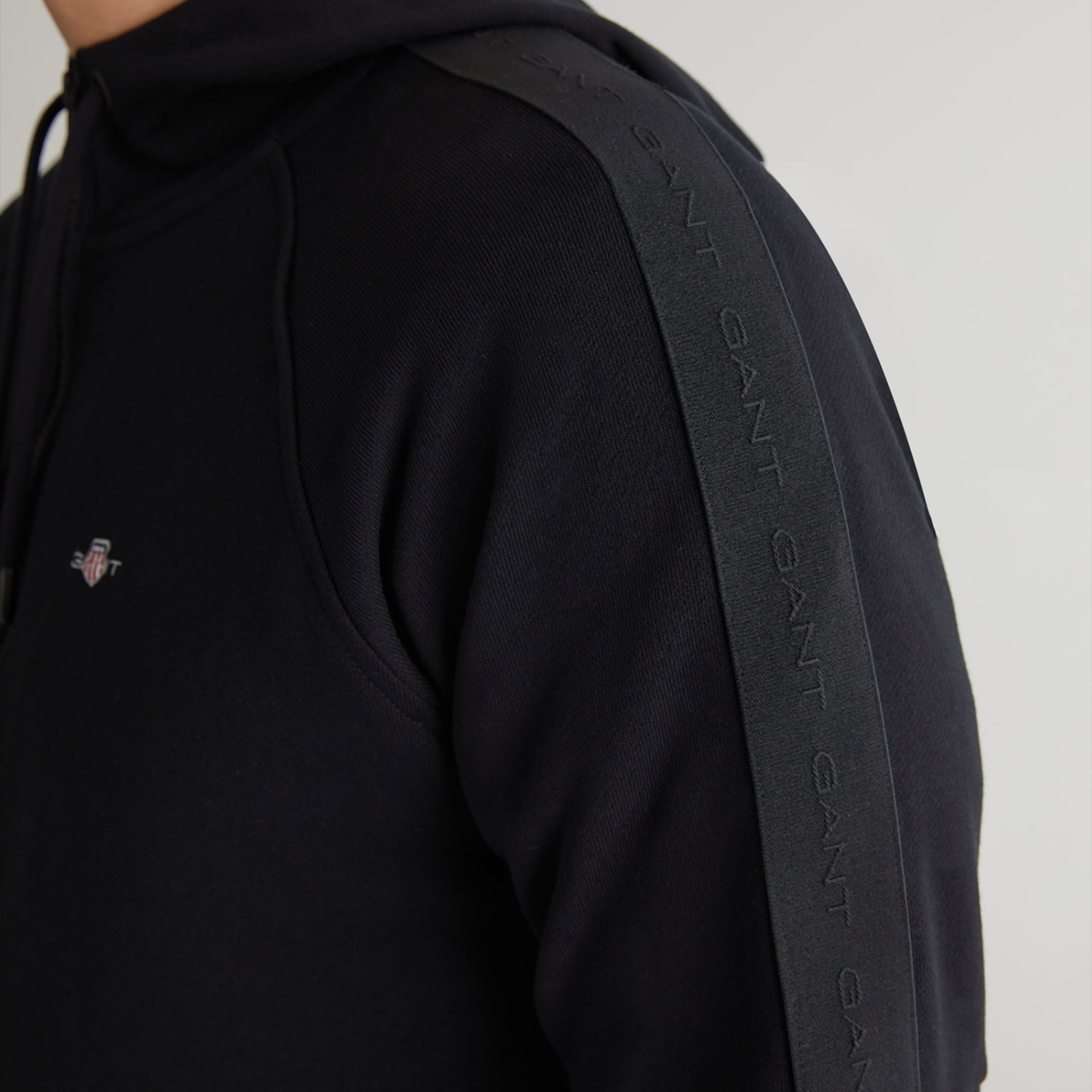 GANT Erkek Siyah Regular Fit Fermuarlı Logolu Sweatshirt