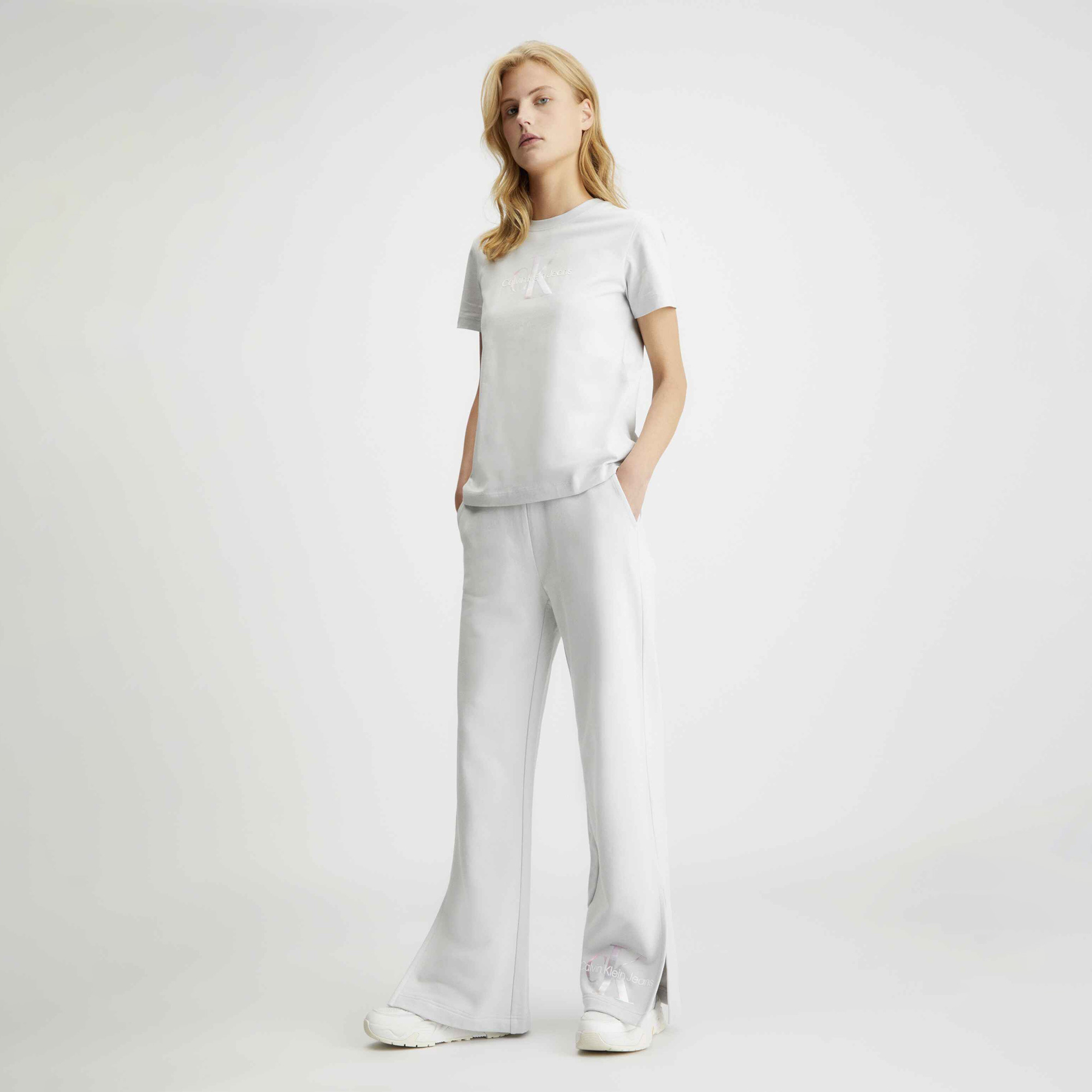 Calvin Klein Kadın Gri T-Shirt