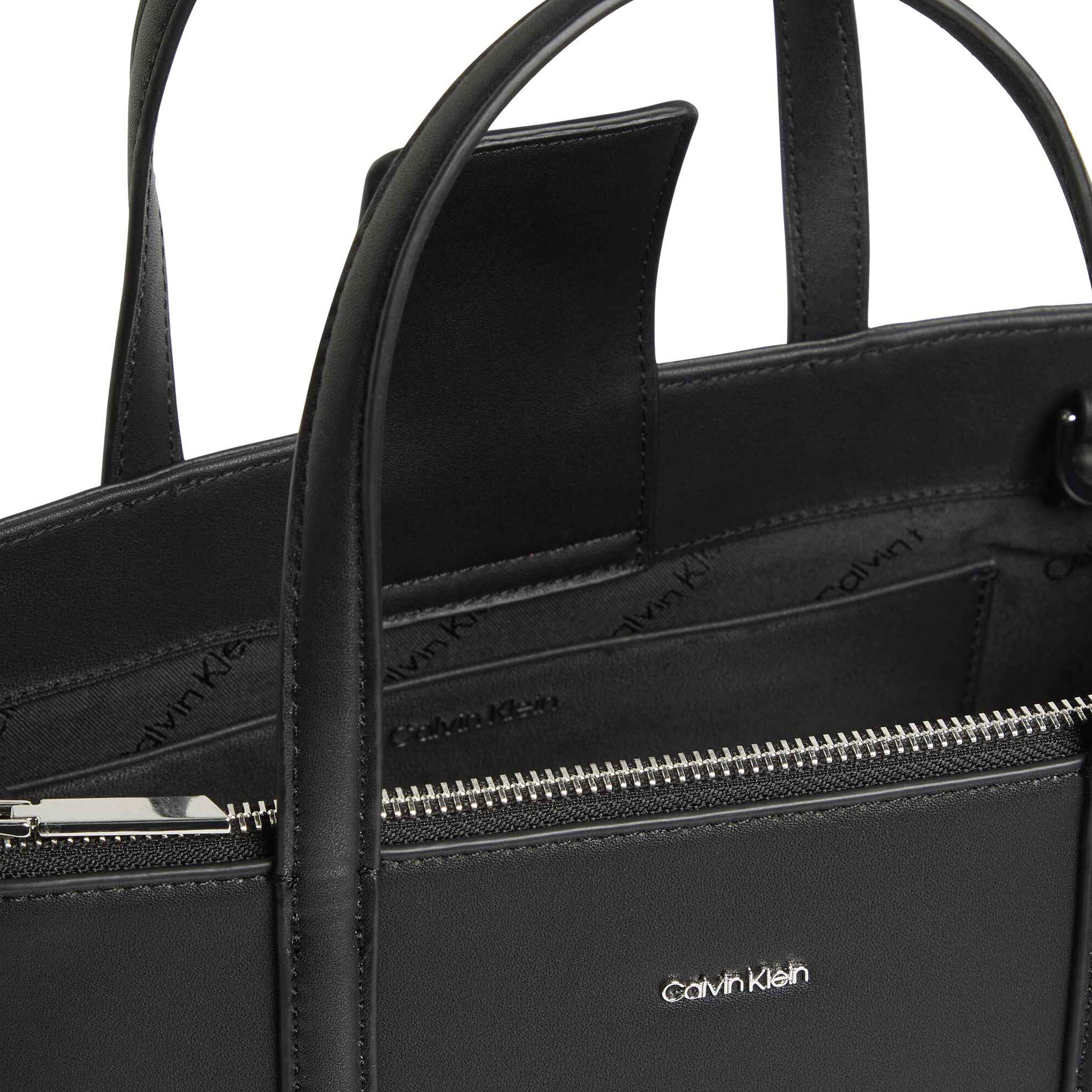 Calvin Klein Kadın Siyah Çanta