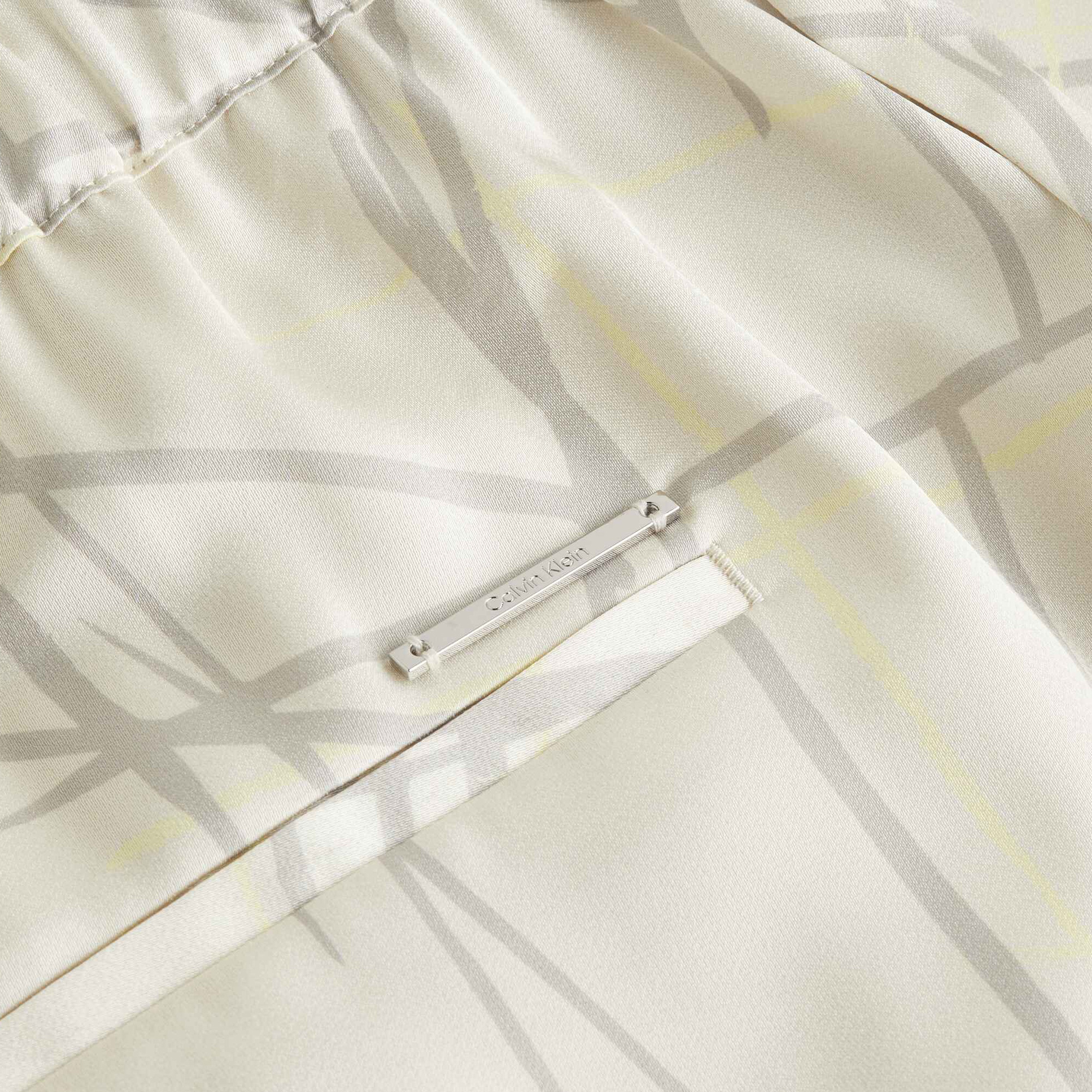 Calvin Klein Kadın Beyaz Pantolon