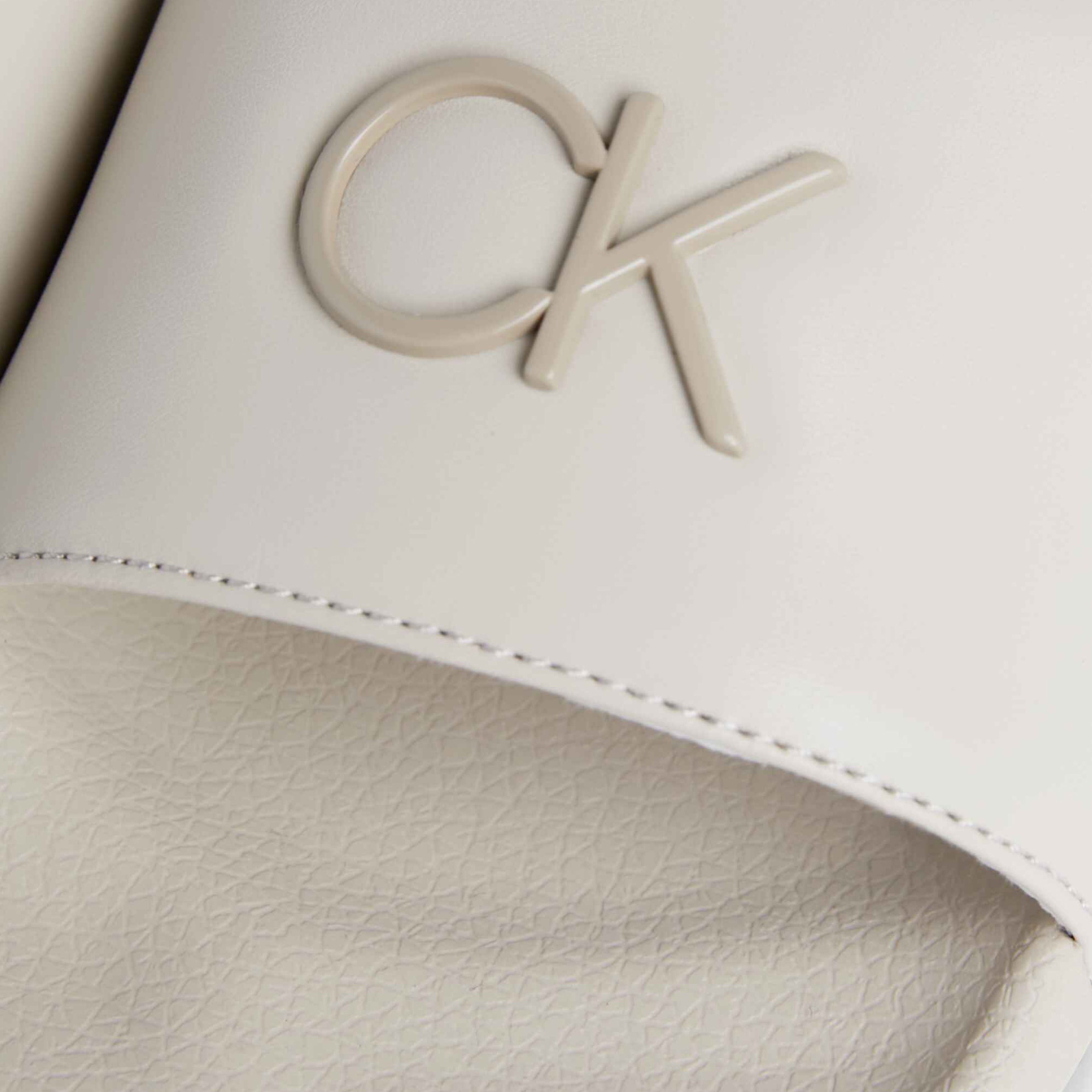 Calvin Klein Kadın Bej Terlik