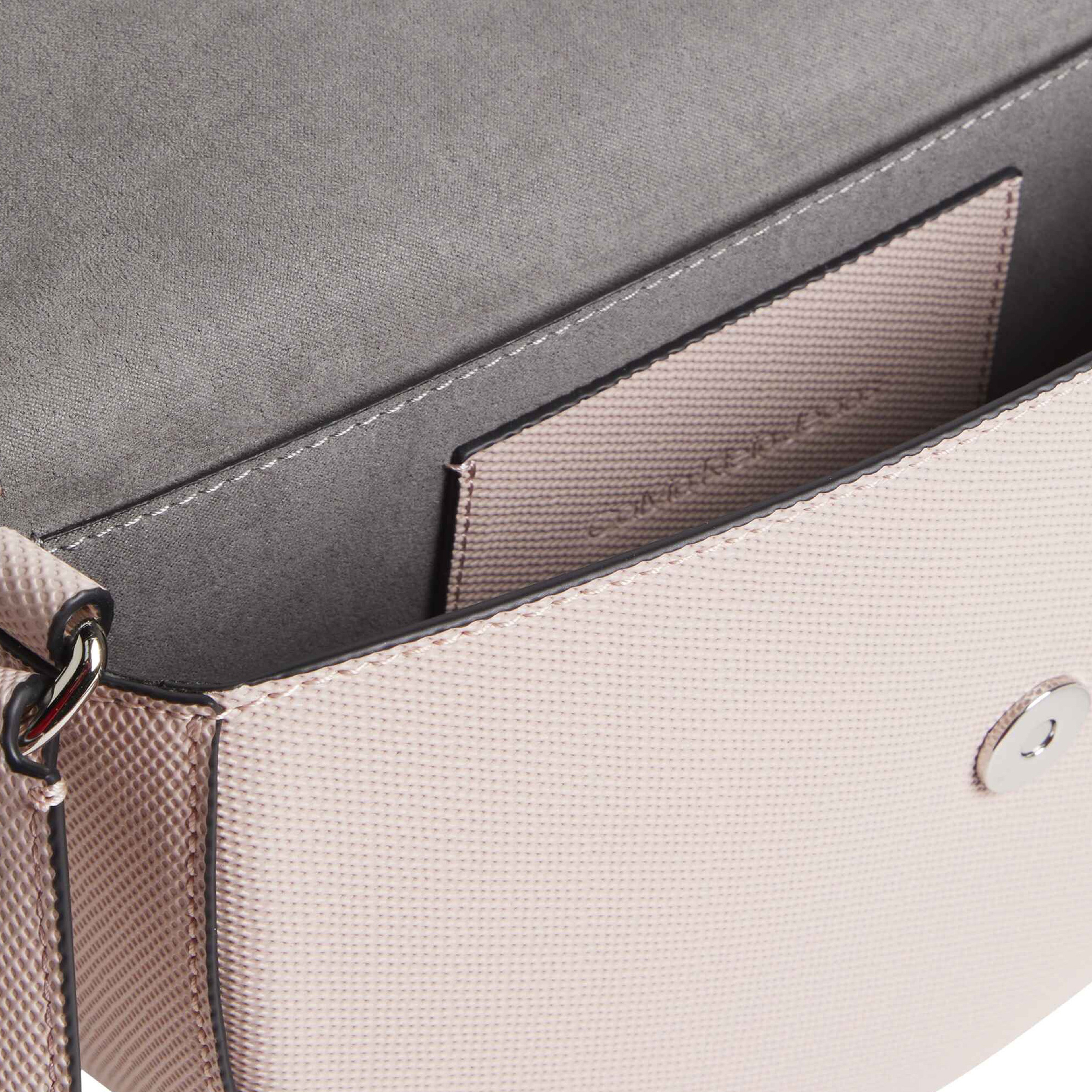 Calvin Klein Kadın Pembe Çanta