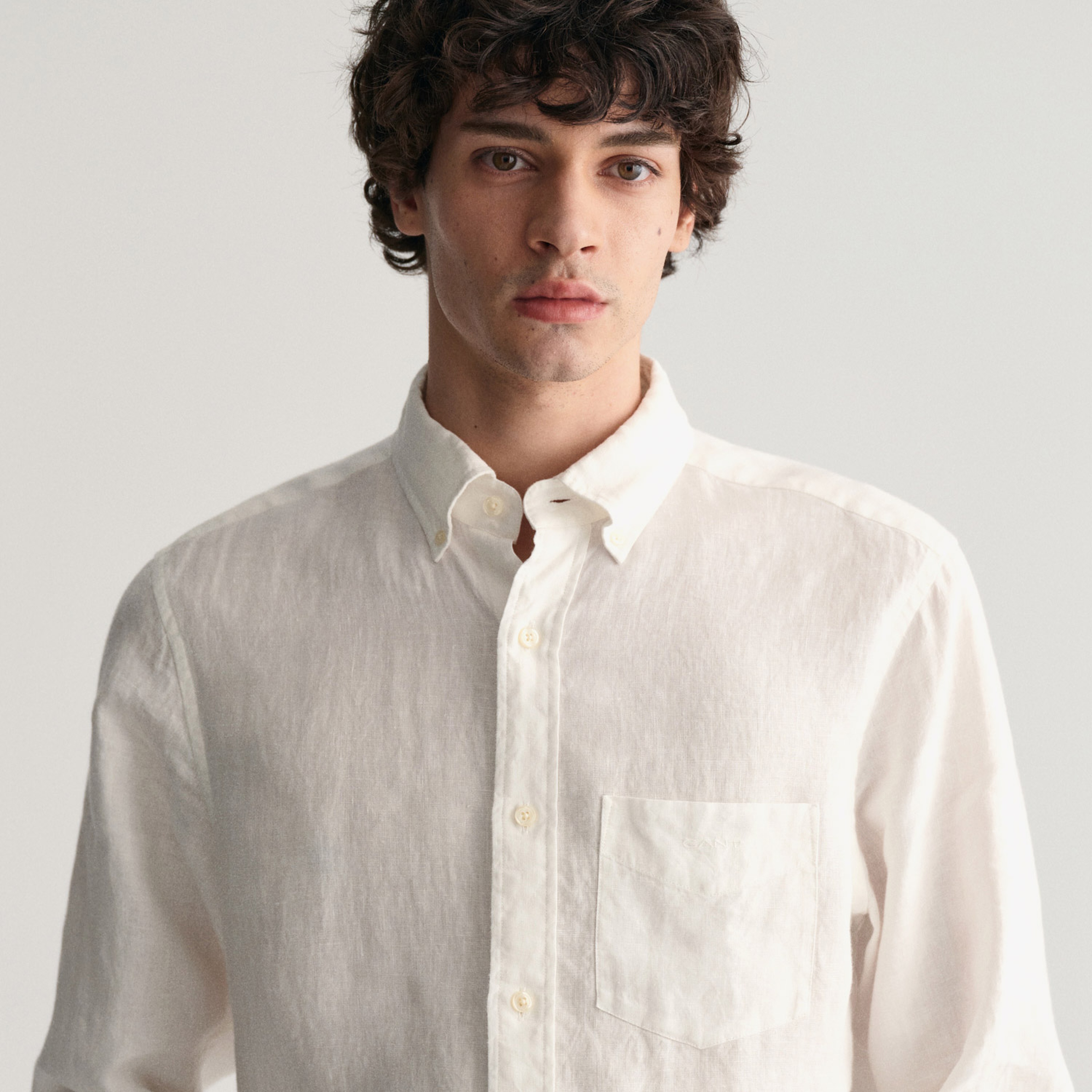 GANT Erkek Beyaz Regular Fit Düğmeli Yaka Keten Gömlek