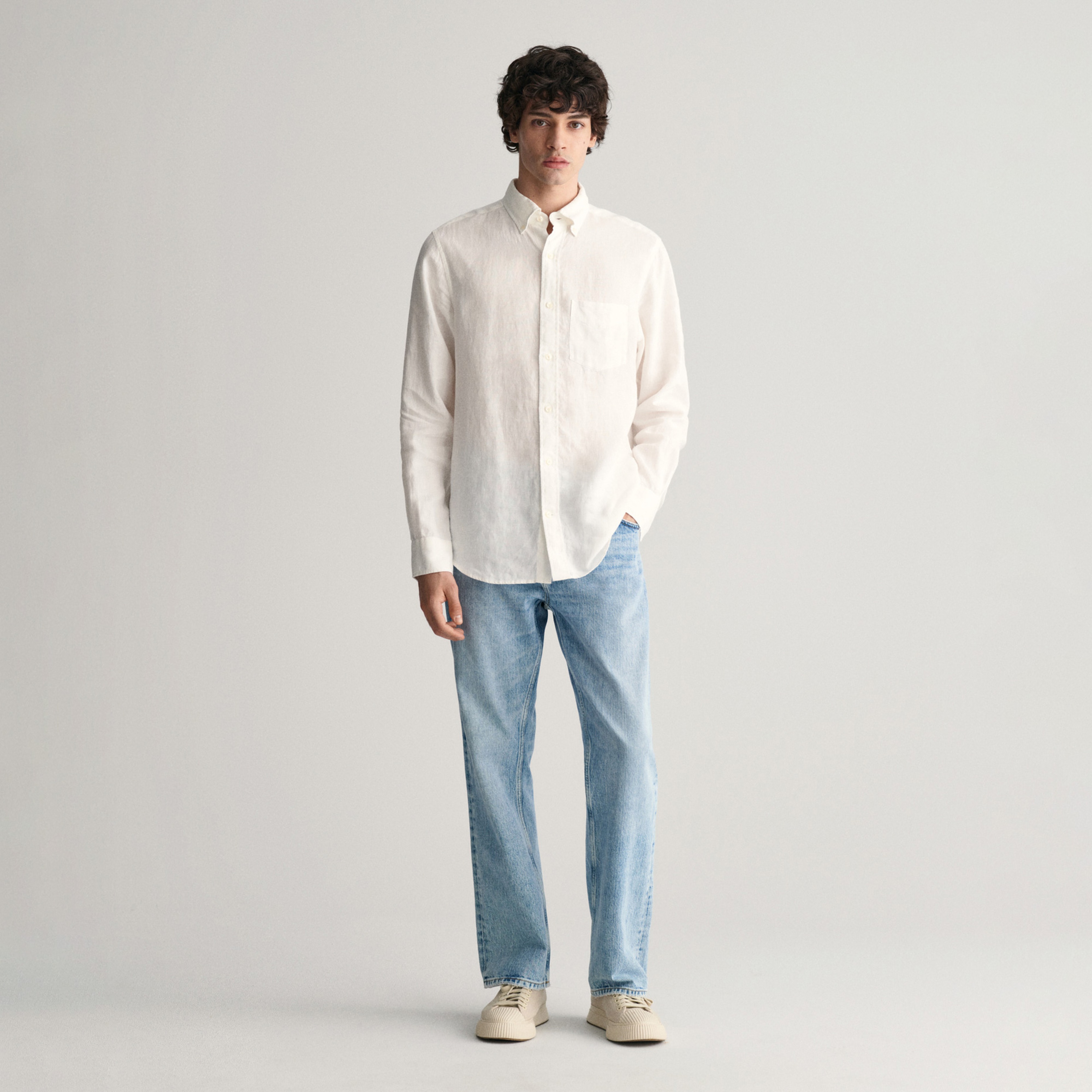 GANT Erkek Beyaz Regular Fit Düğmeli Yaka Keten Gömlek