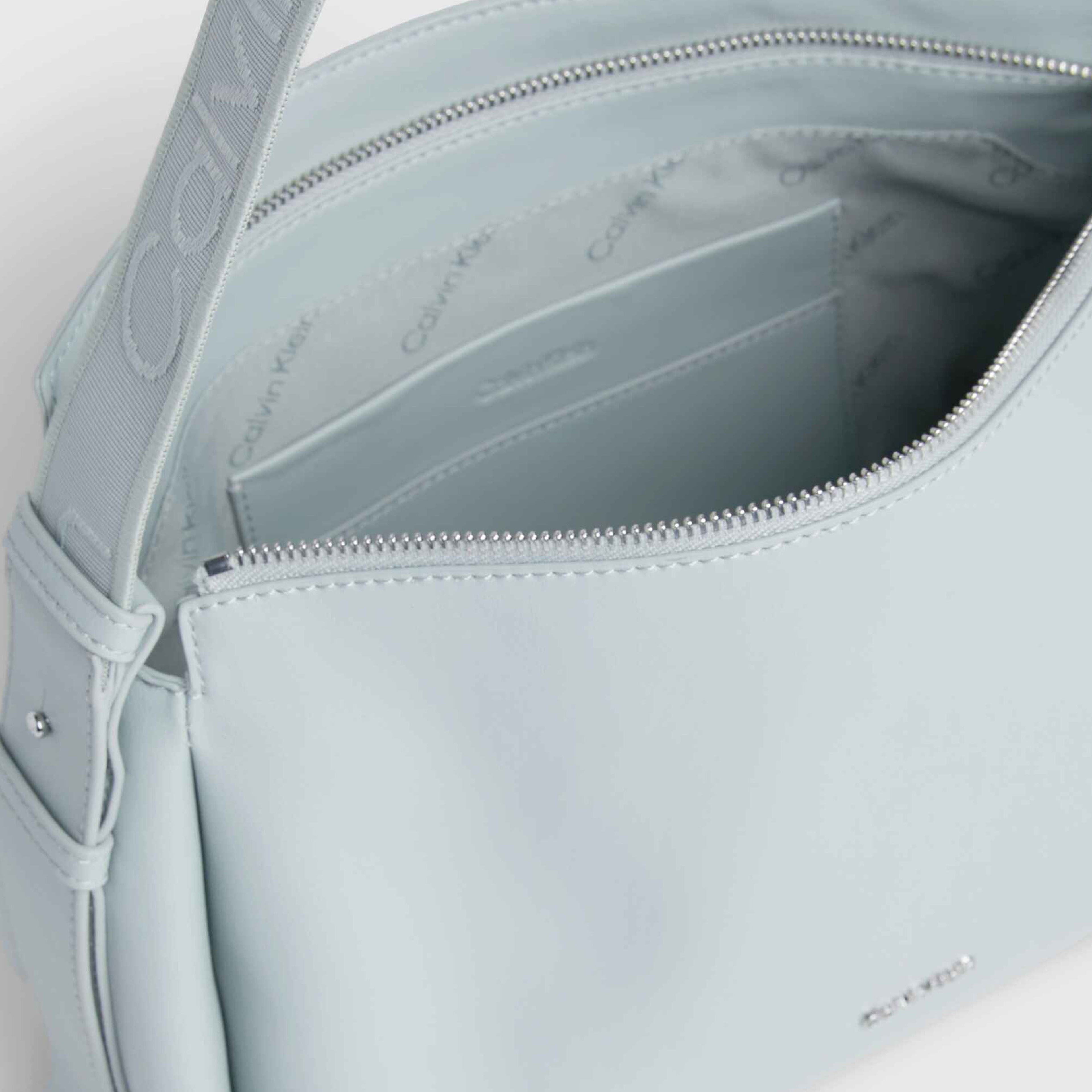 Calvin Klein Kadın Gri Çanta