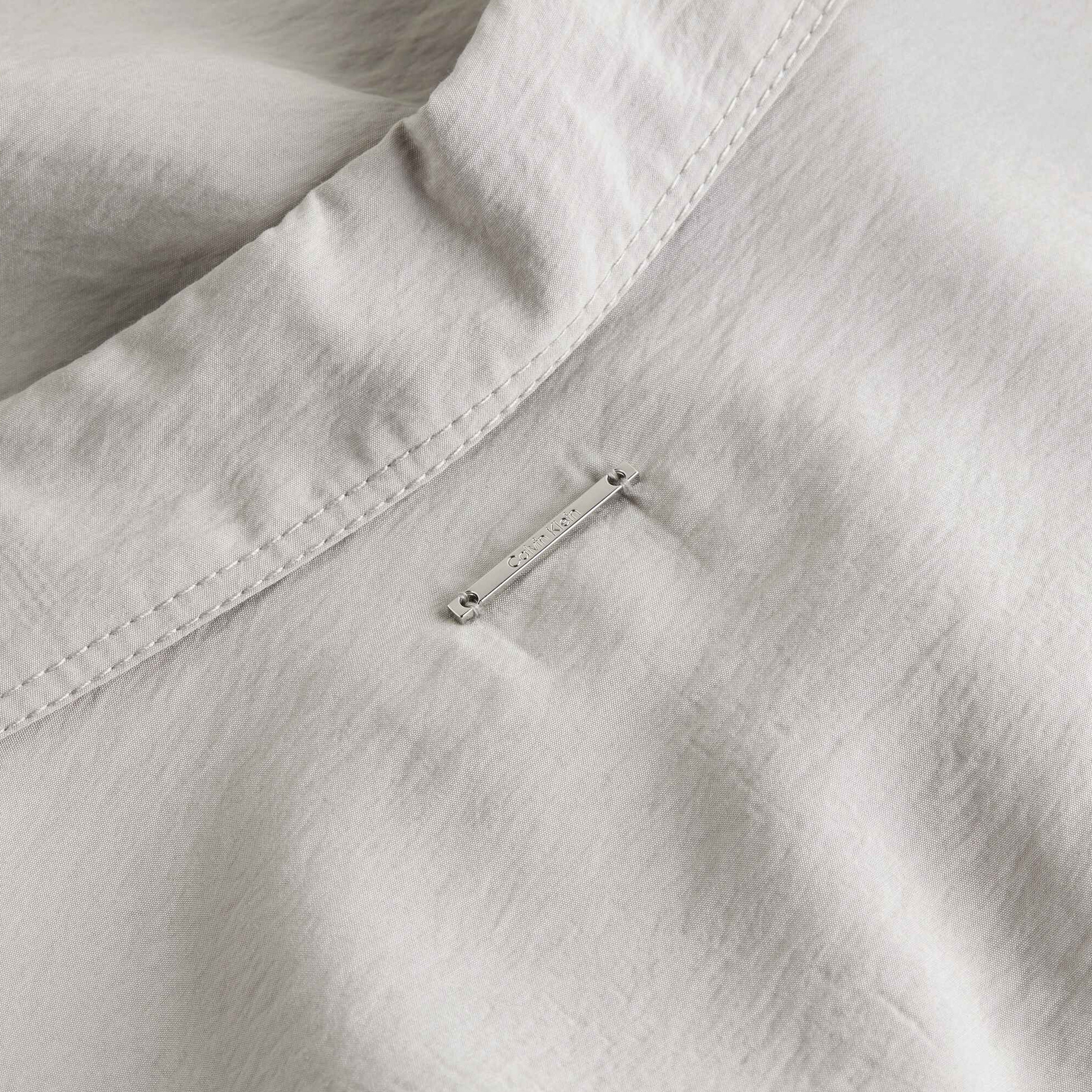 Calvin Klein Kadın Bej Gömlek