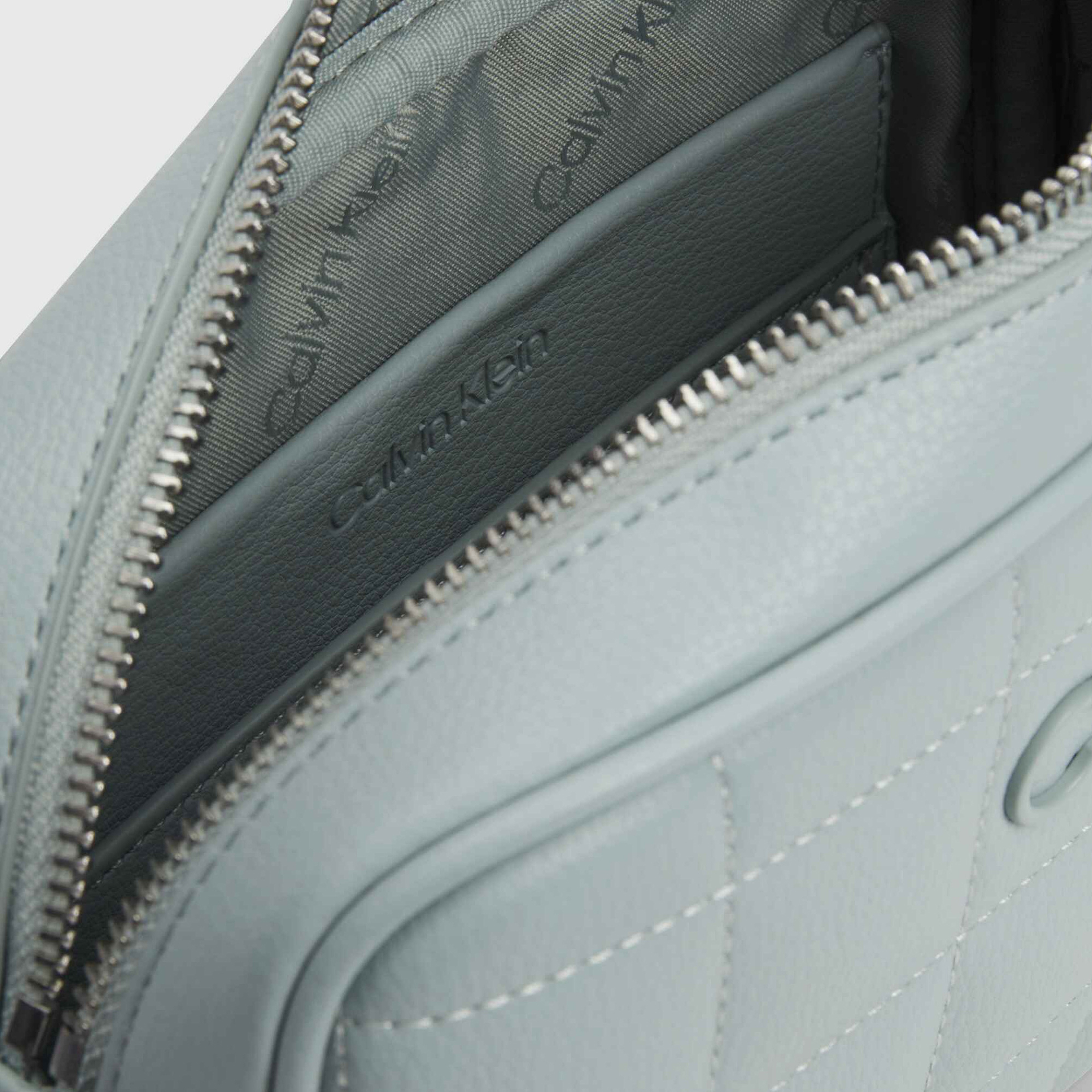 Calvin Klein Kadın Gri Çanta