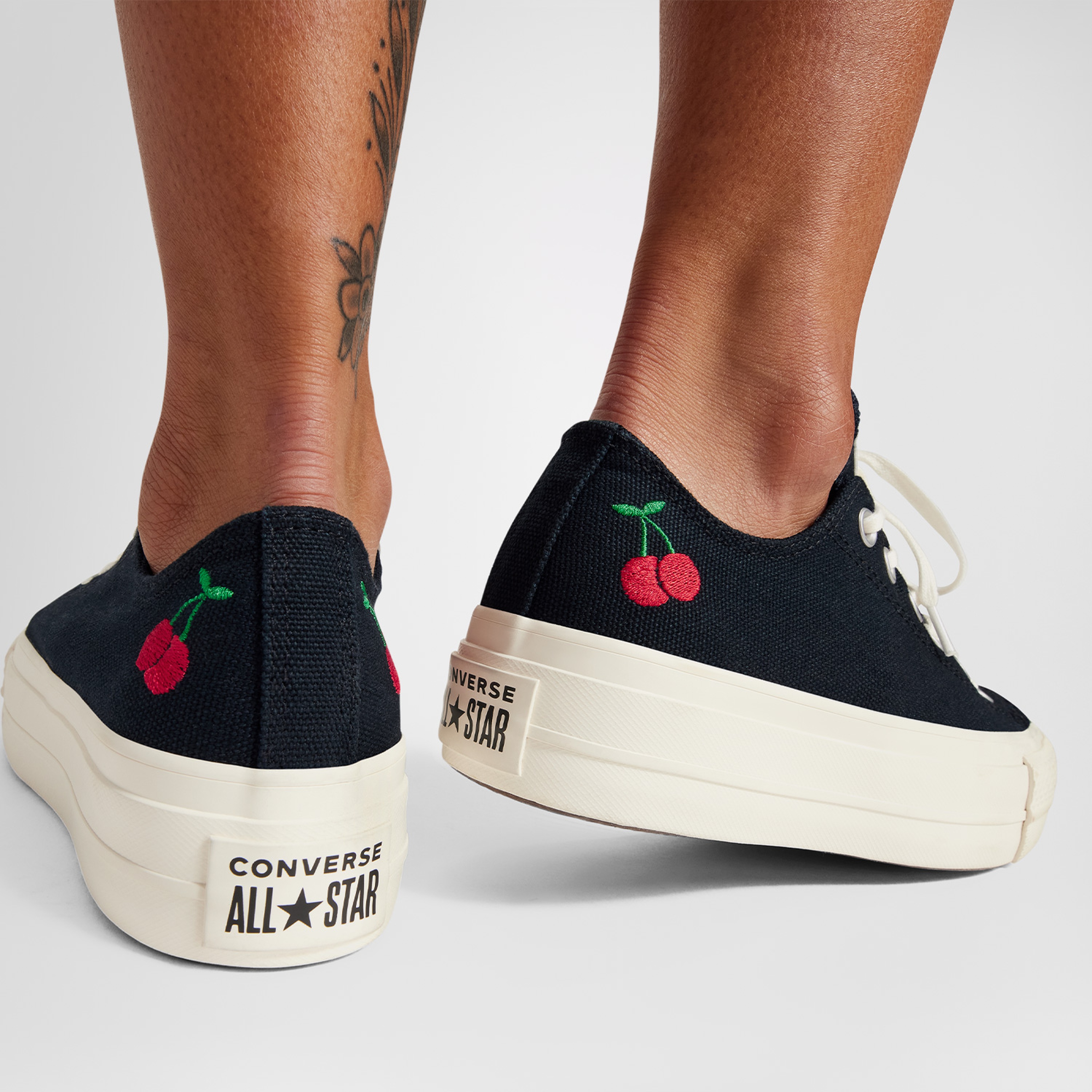 Converse Chuck Taylor All Star Lift Platform Cherries Kadın Siyah Sneaker