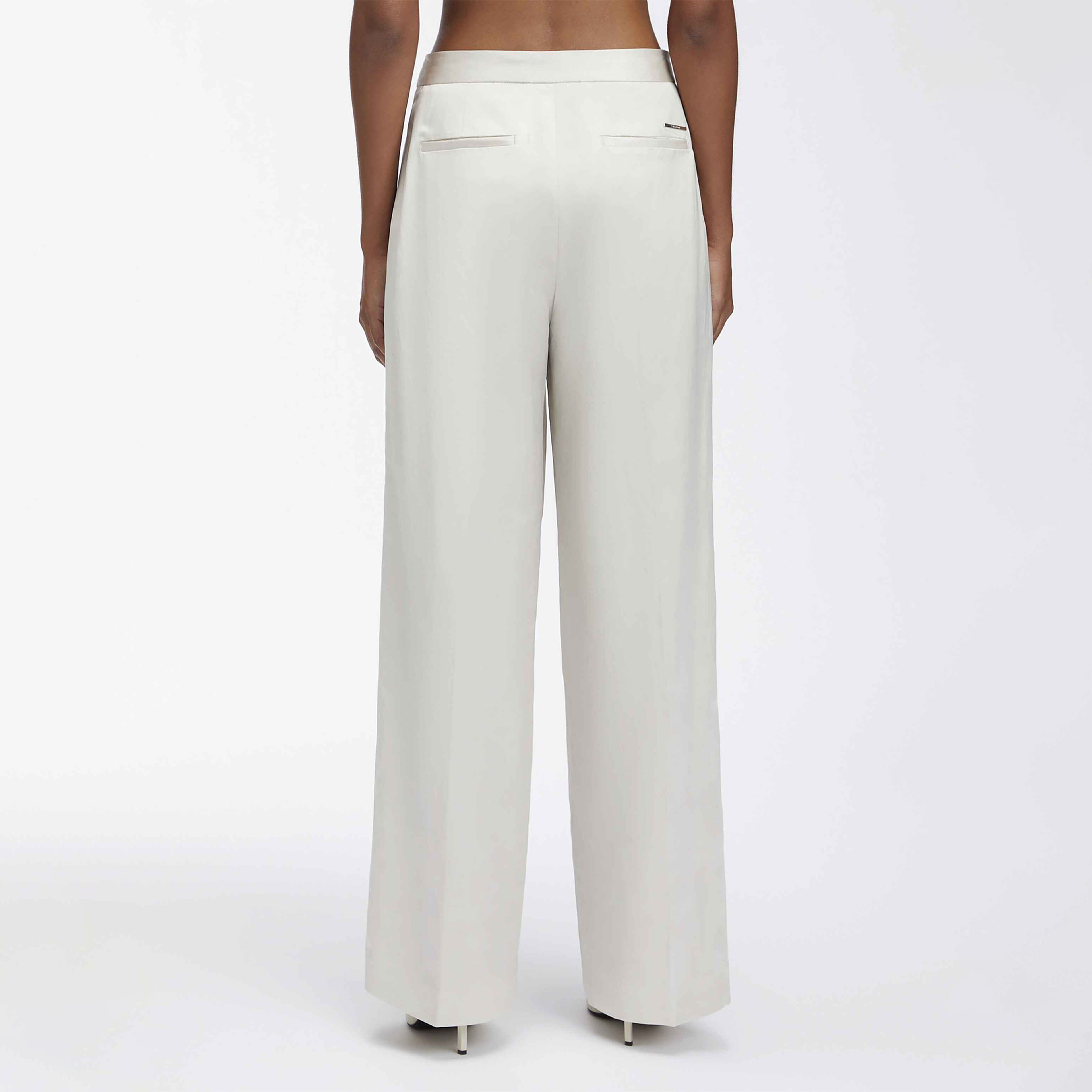 Calvin Klein Kadın Gri Pantolon