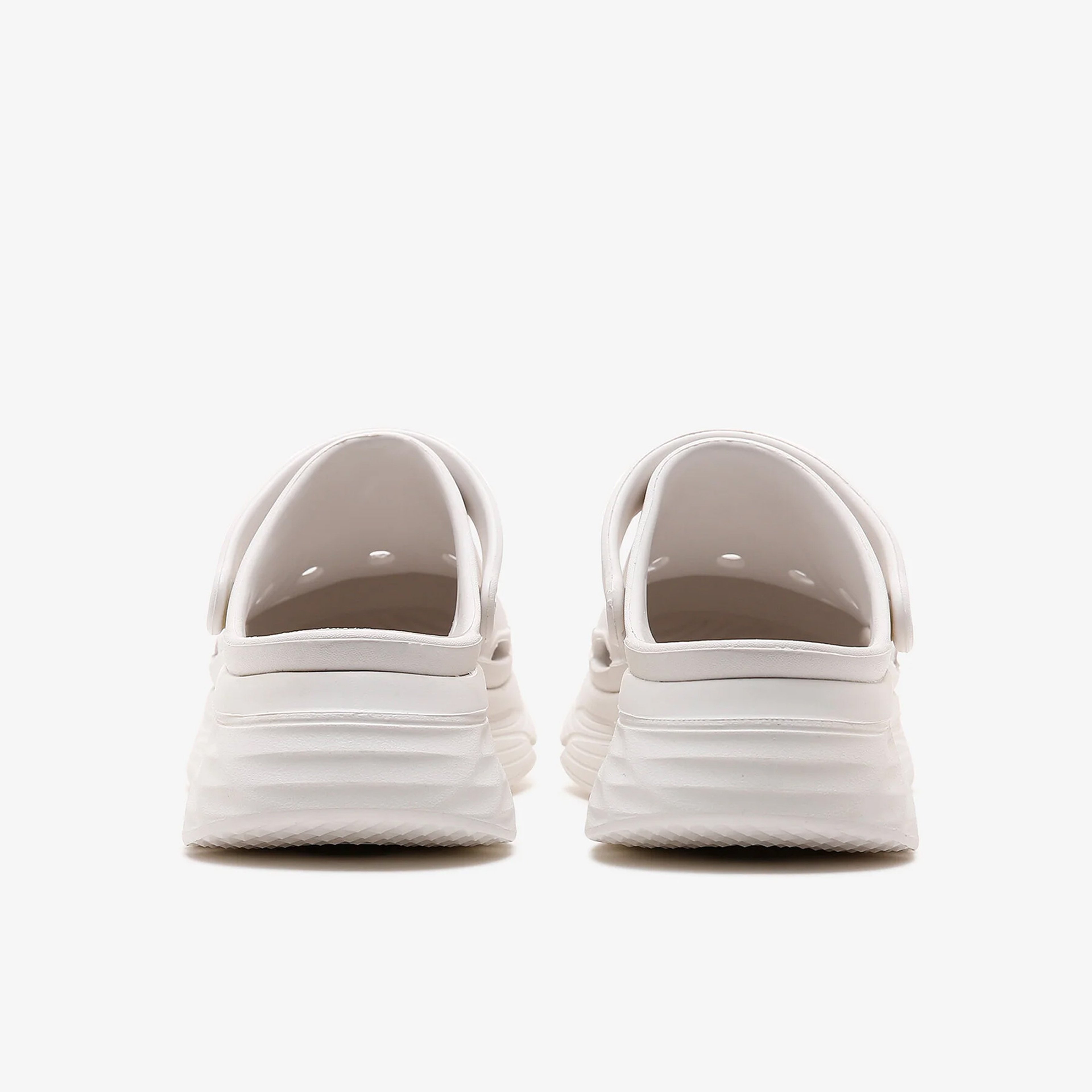 Skechers Max Cushioning Foamies Kadın Beyaz Terlik