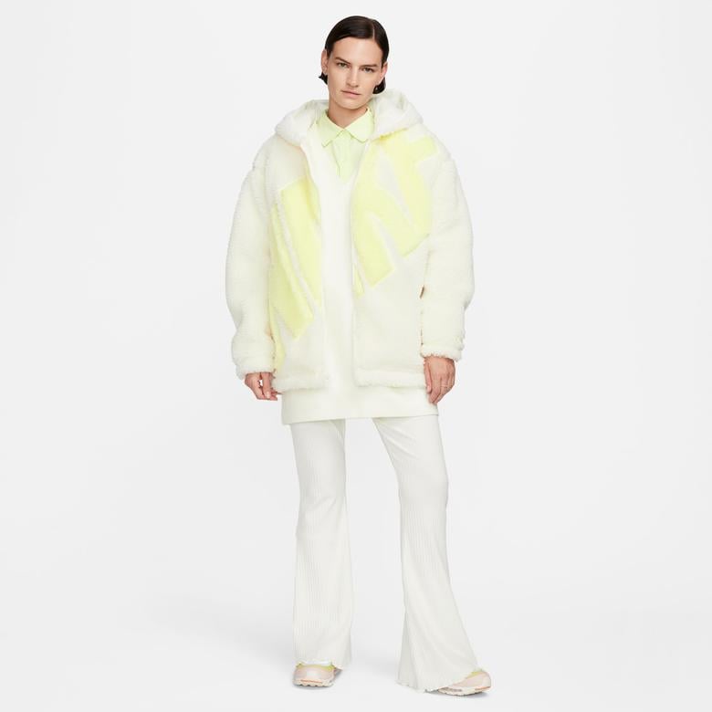 Nike Sportswear Logo  Sherpa Kadın Beyaz Mont