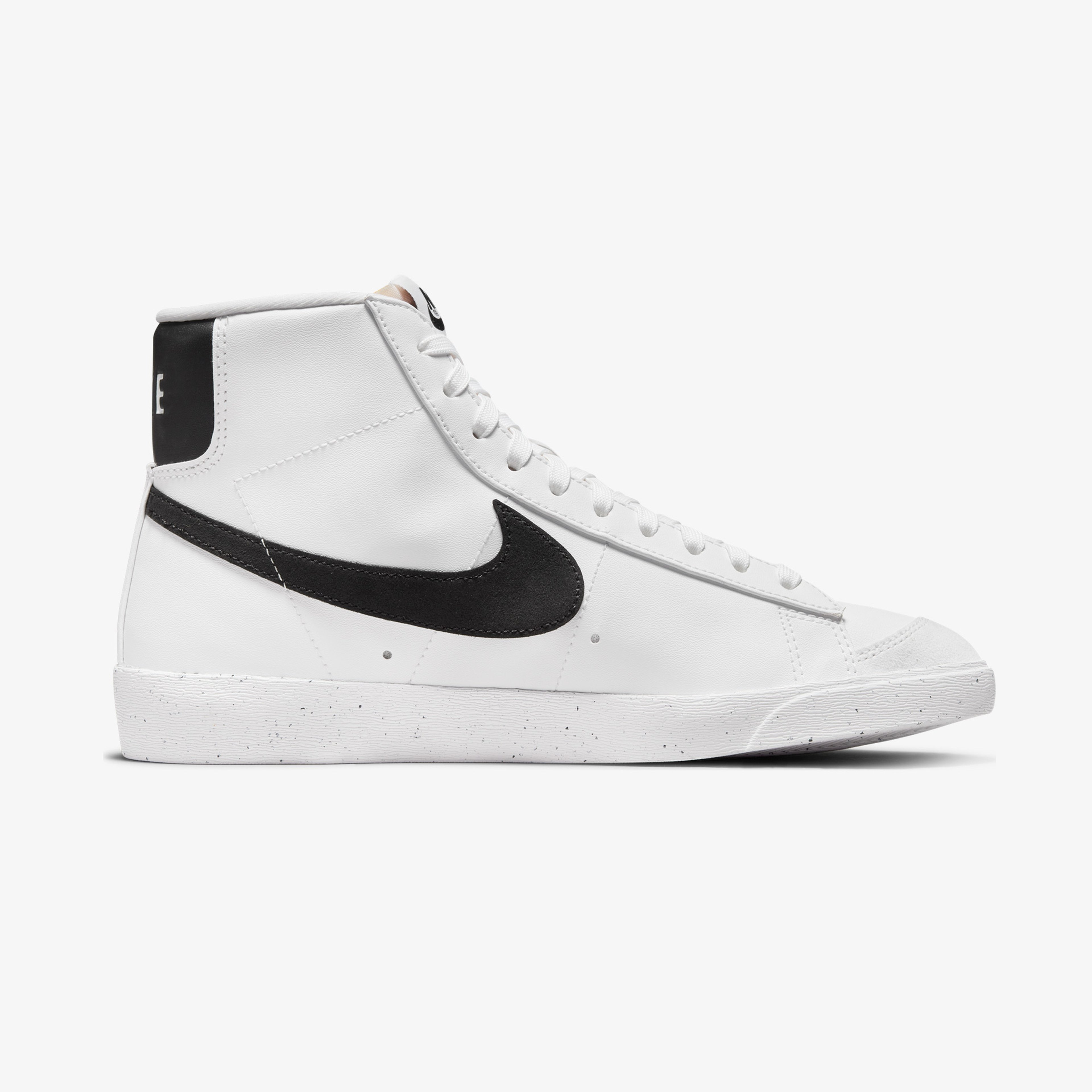 Nike Blazer Mid '77 Next Nature Kadın Beyaz Spor Ayakkabı