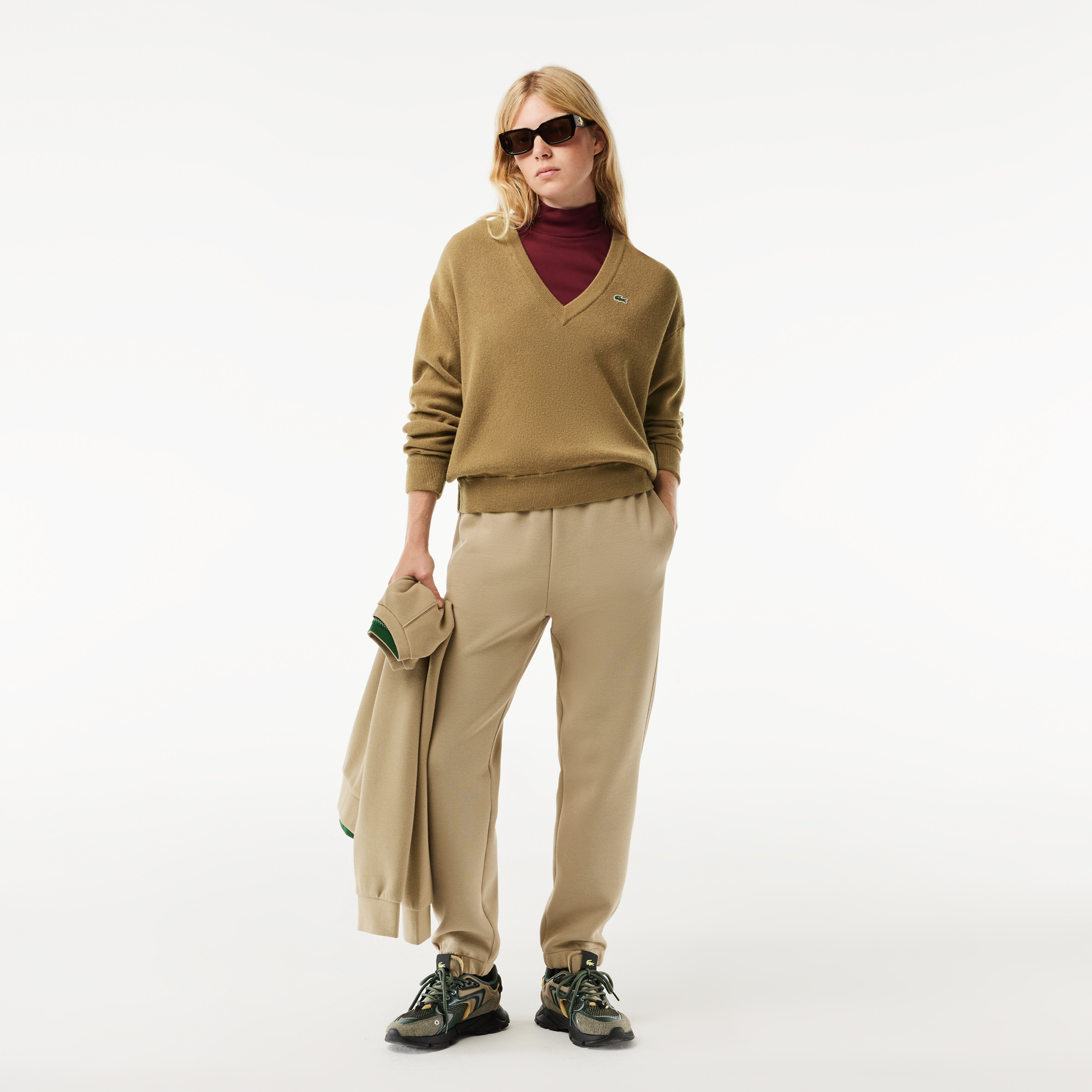 Kadın Relaxed Fit V Yaka Yün Kahverengi Kazak