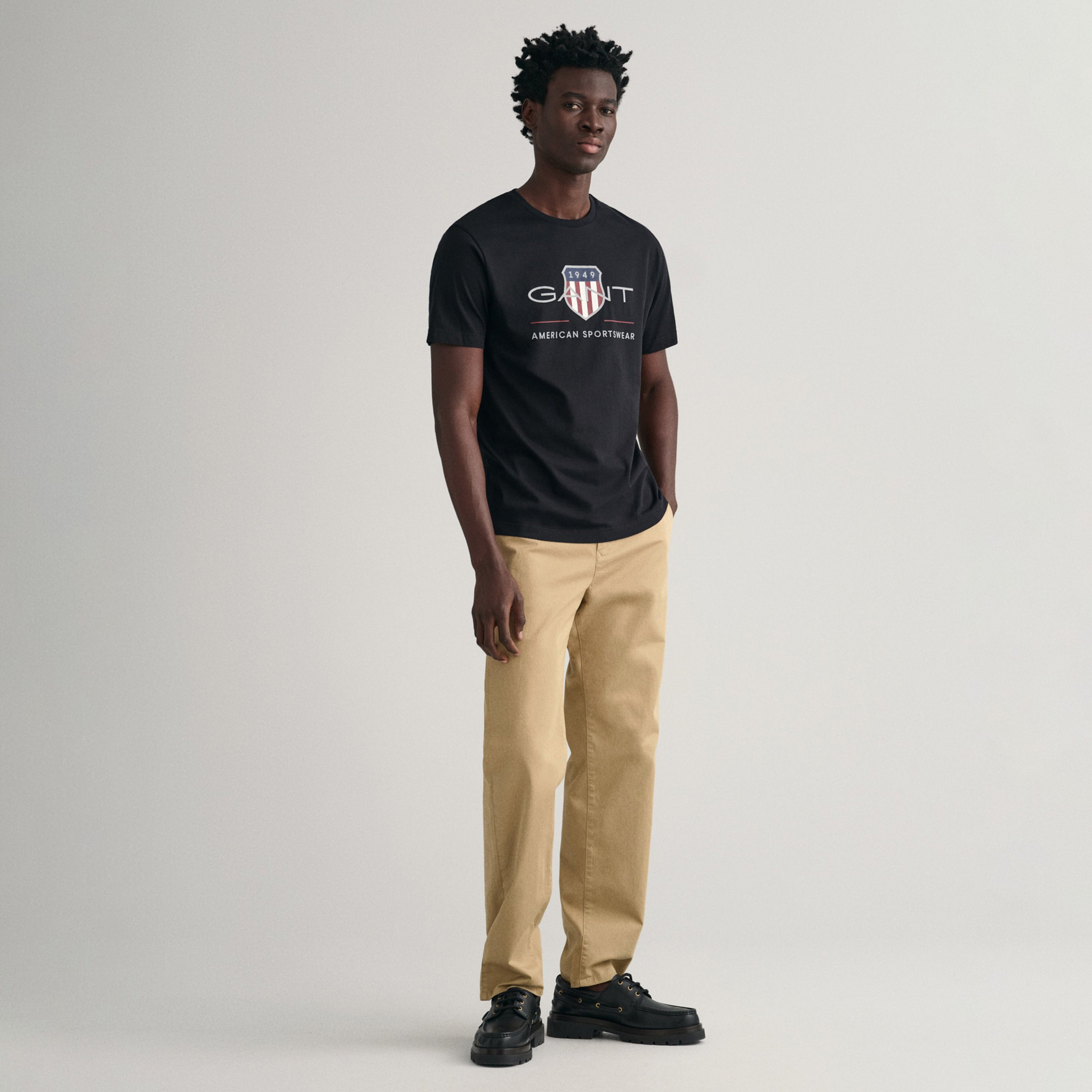 GANT Erkek Siyah Regular Fit Bisiklet Yaka Logolu T-Shirt