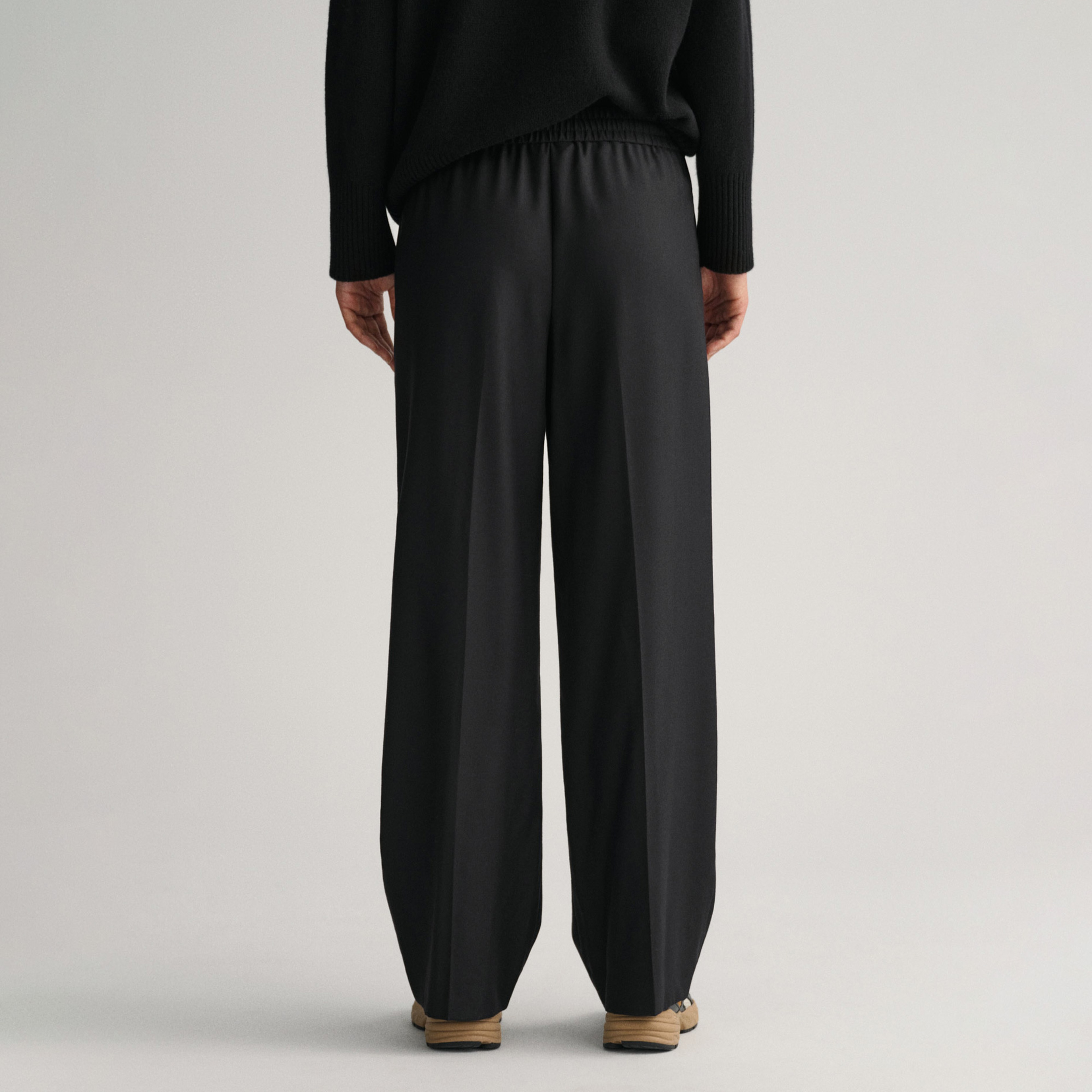 GANT Kadın Siyah Relaxed Fit Pantolon