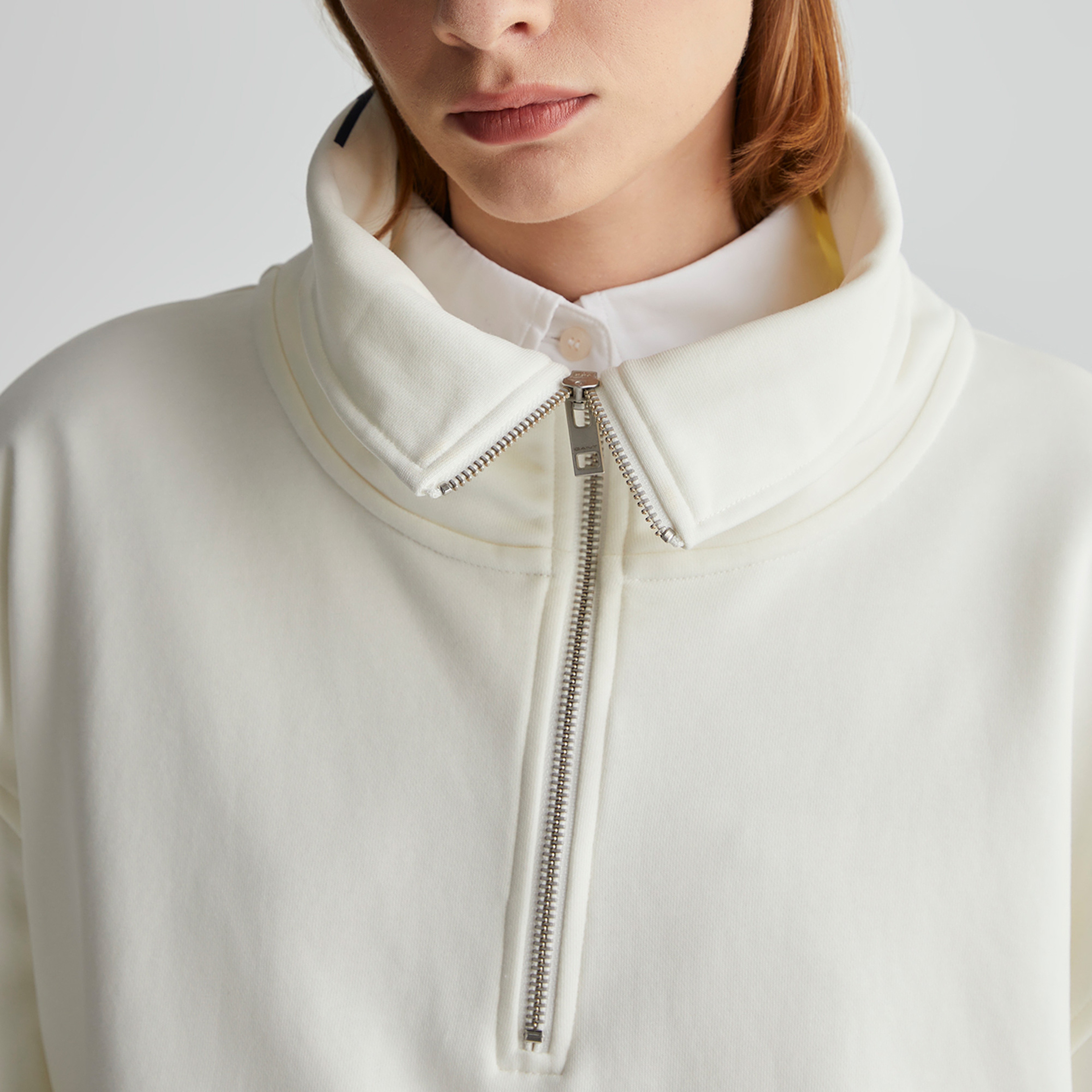 GANT Kadın Krem Oversize Fit Yarım Fermuarlı Sweatshirt