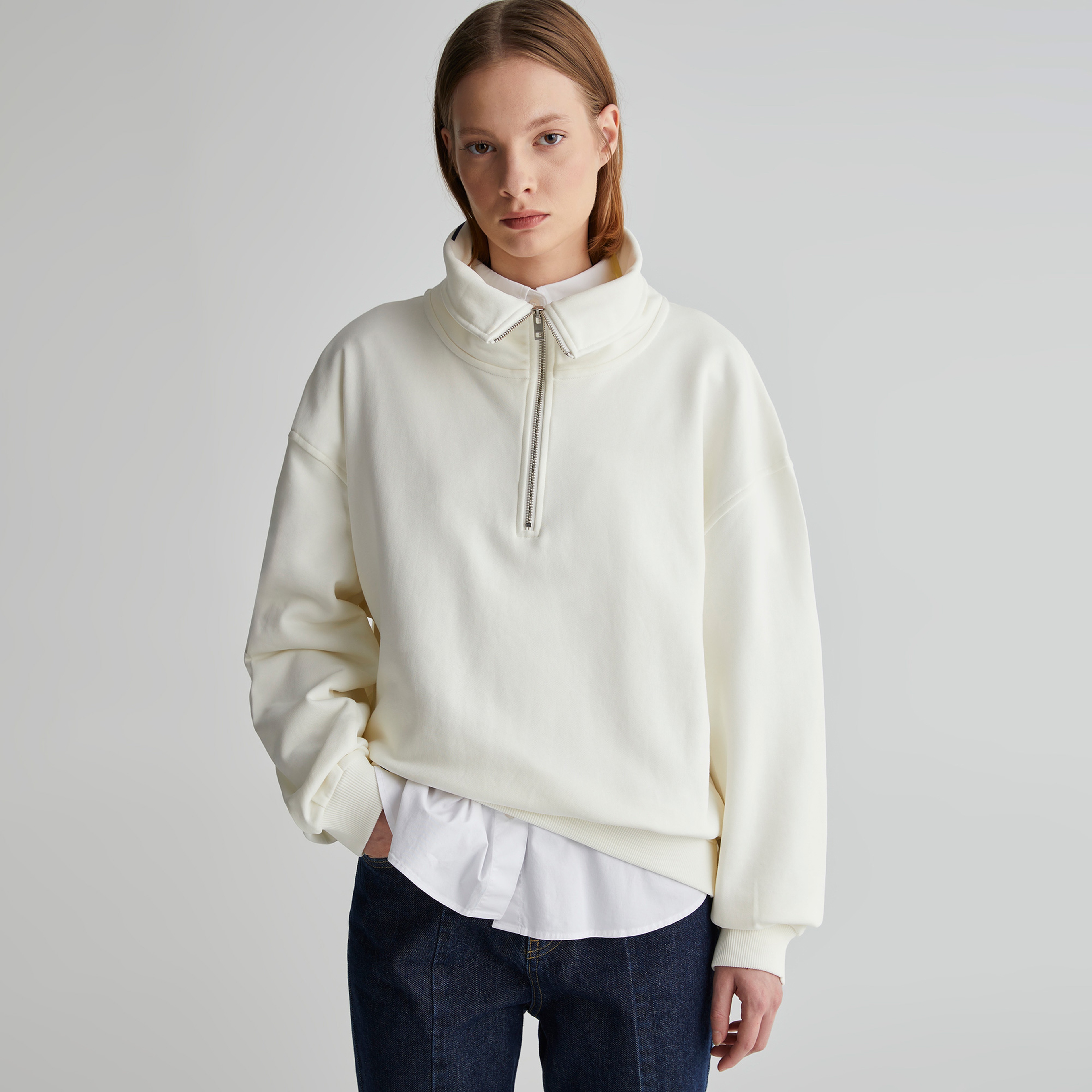 GANT Kadın Krem Oversize Fit Yarım Fermuarlı Sweatshirt