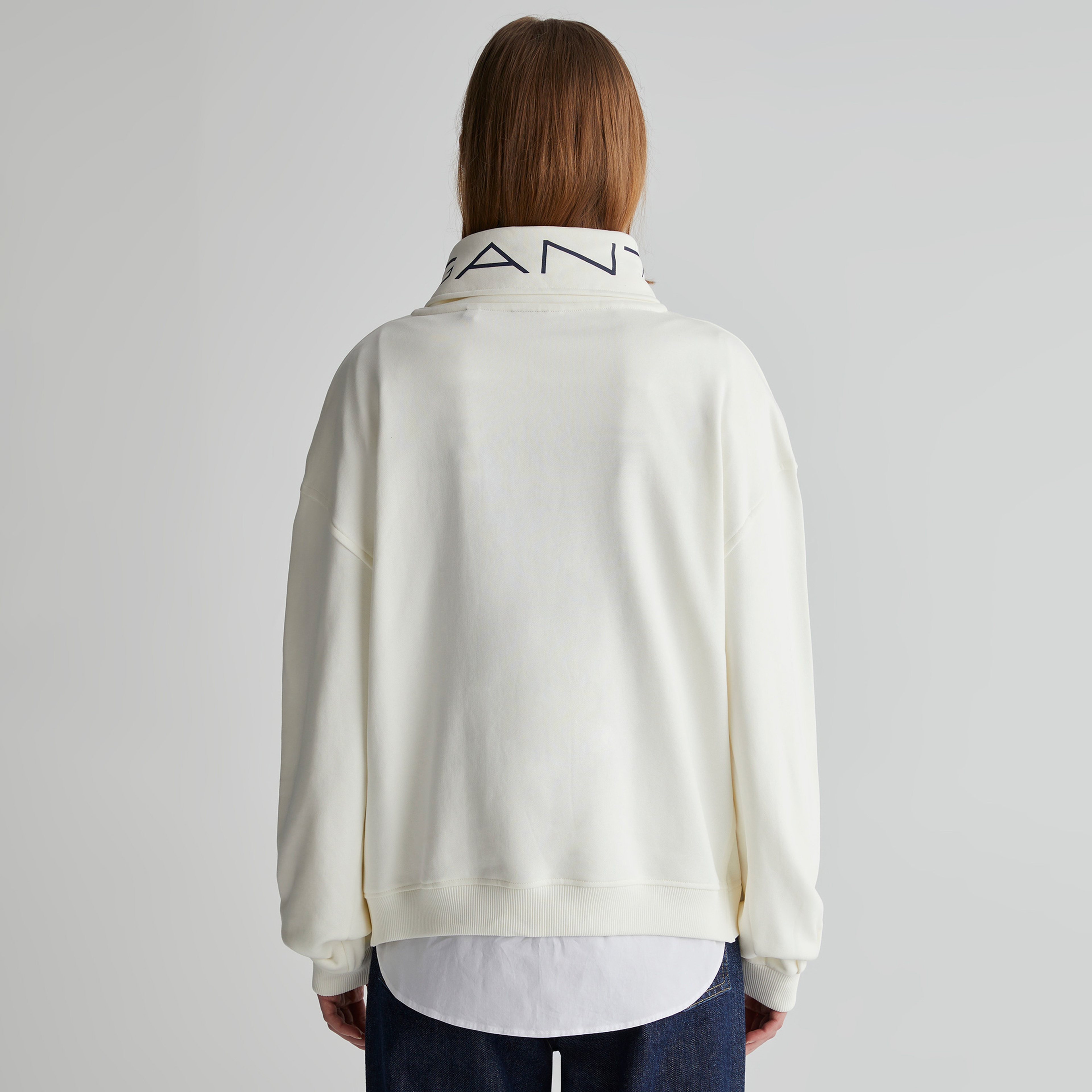 GANT Kadın Krem Oversize Fit Yarım Fermuarlı Sweatshirt