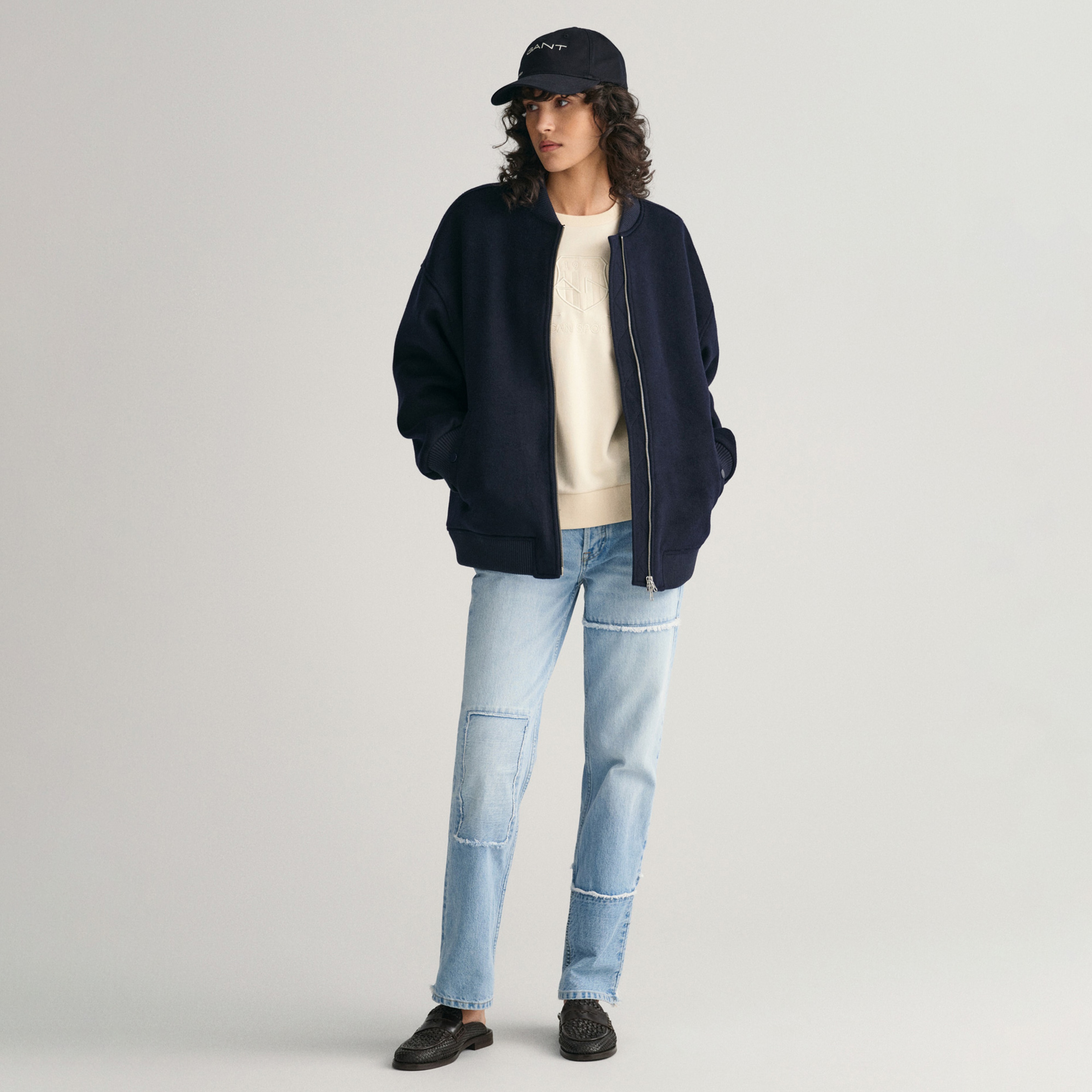 GANT Kadın Bej Regular Fit Bisiklet Yaka Logolu Sweatshirt