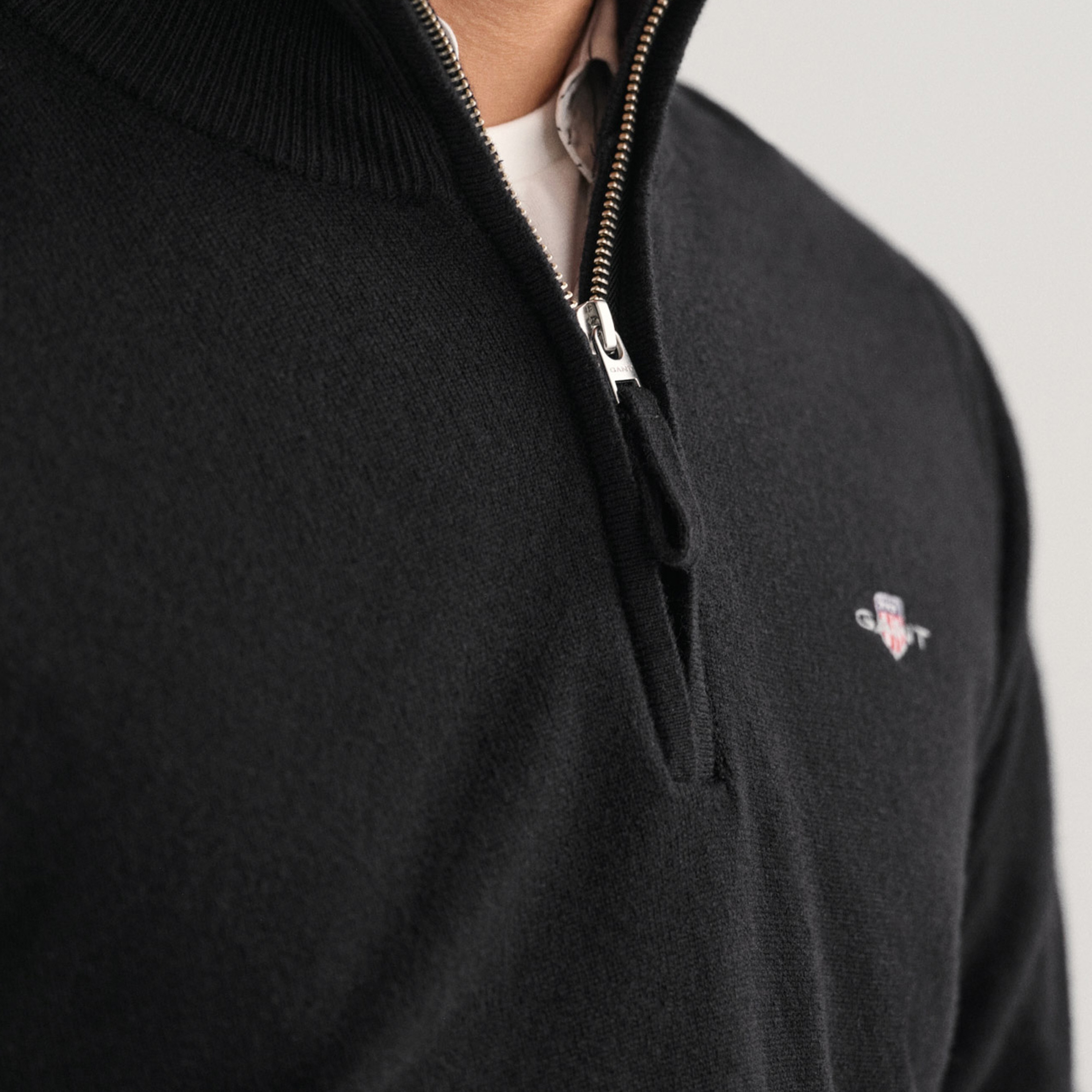 GANT Erkek Siyah Regular Fit Yarım Fermuarlı Yün Kazak