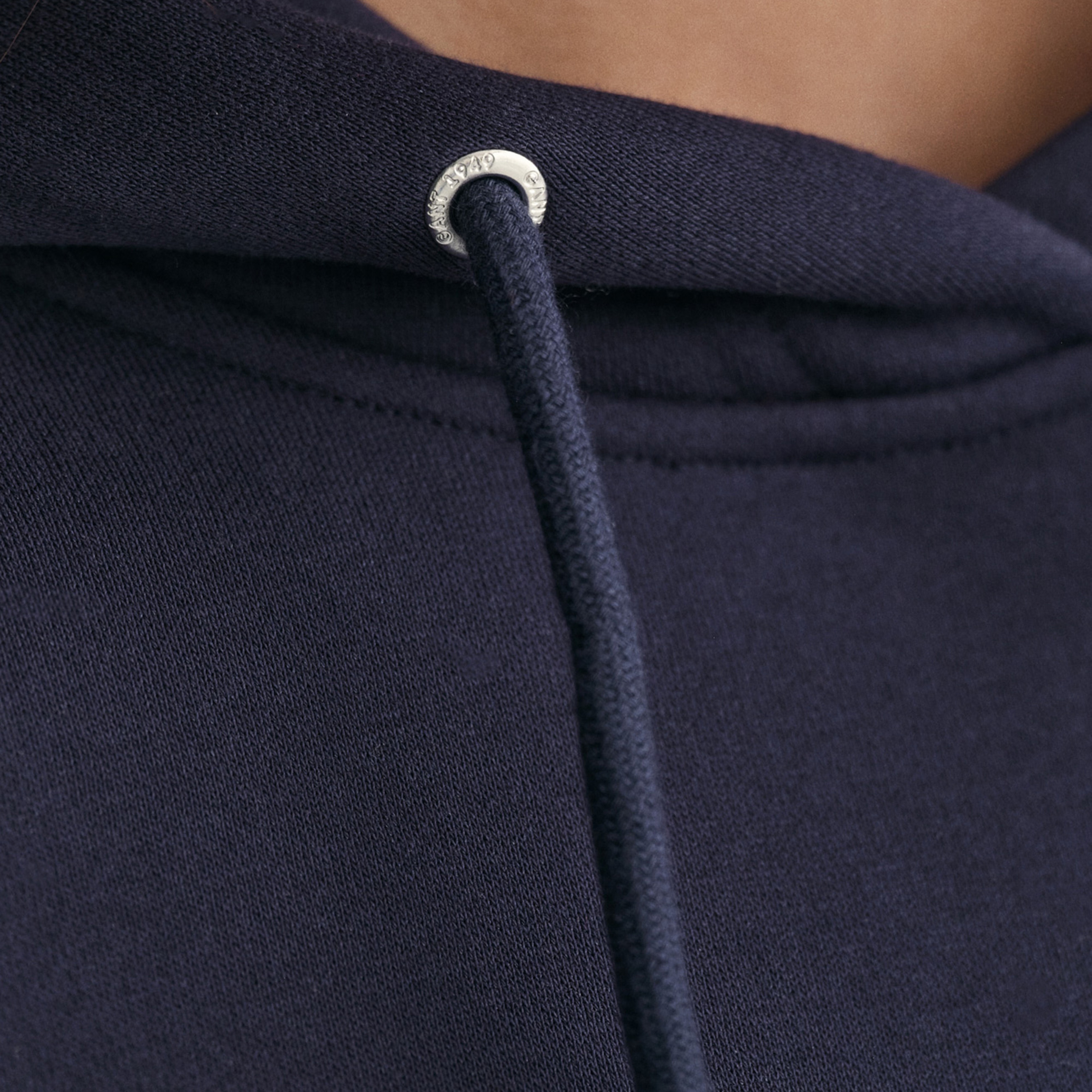 GANT Kadın Lacivert Regular Fit Kapüşonlu Logolu Sweatshirt