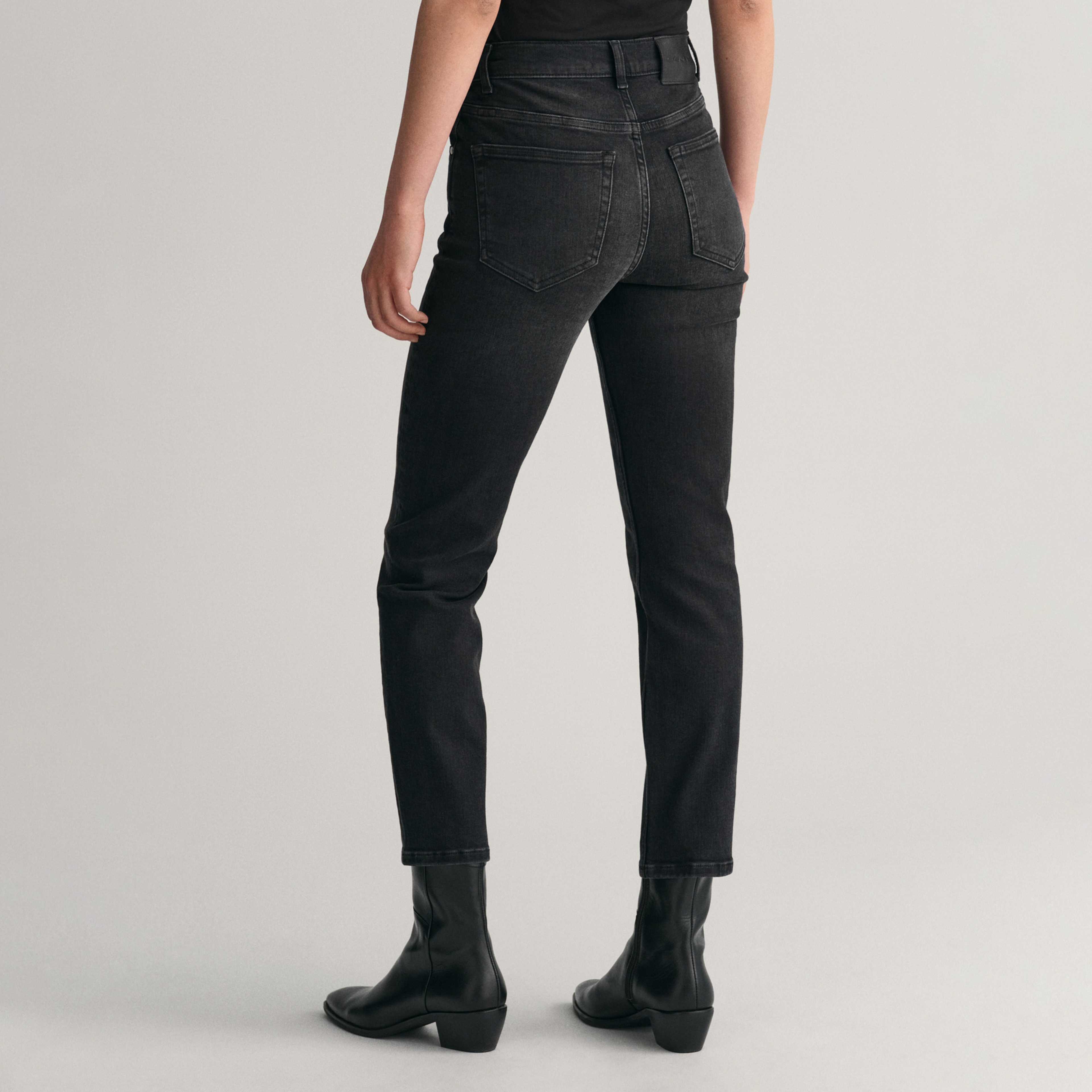 GANT Kadın Siyah Slim Fit Pantolon