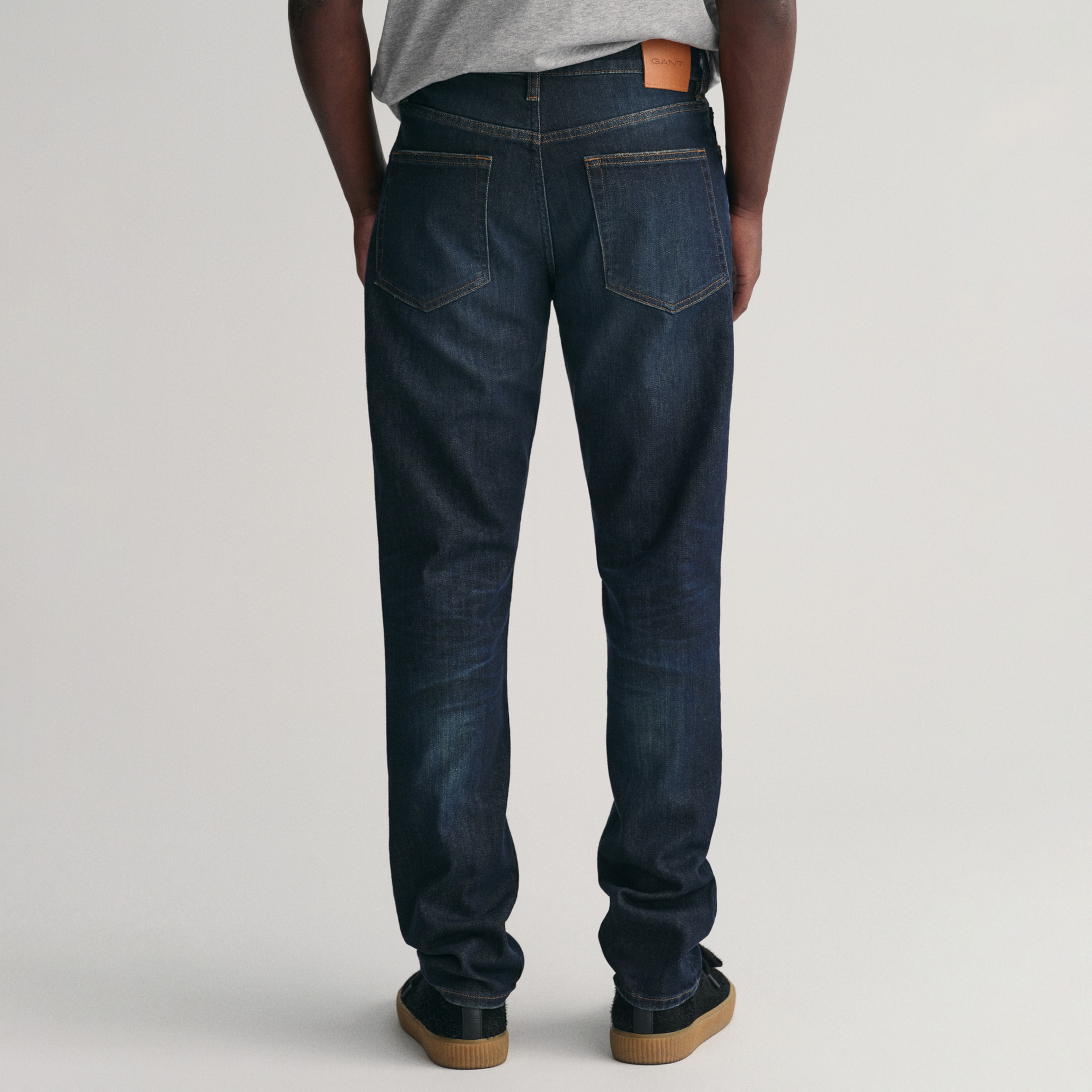 GANT Erkek Lacivert Slim Fit Jean Pantolon