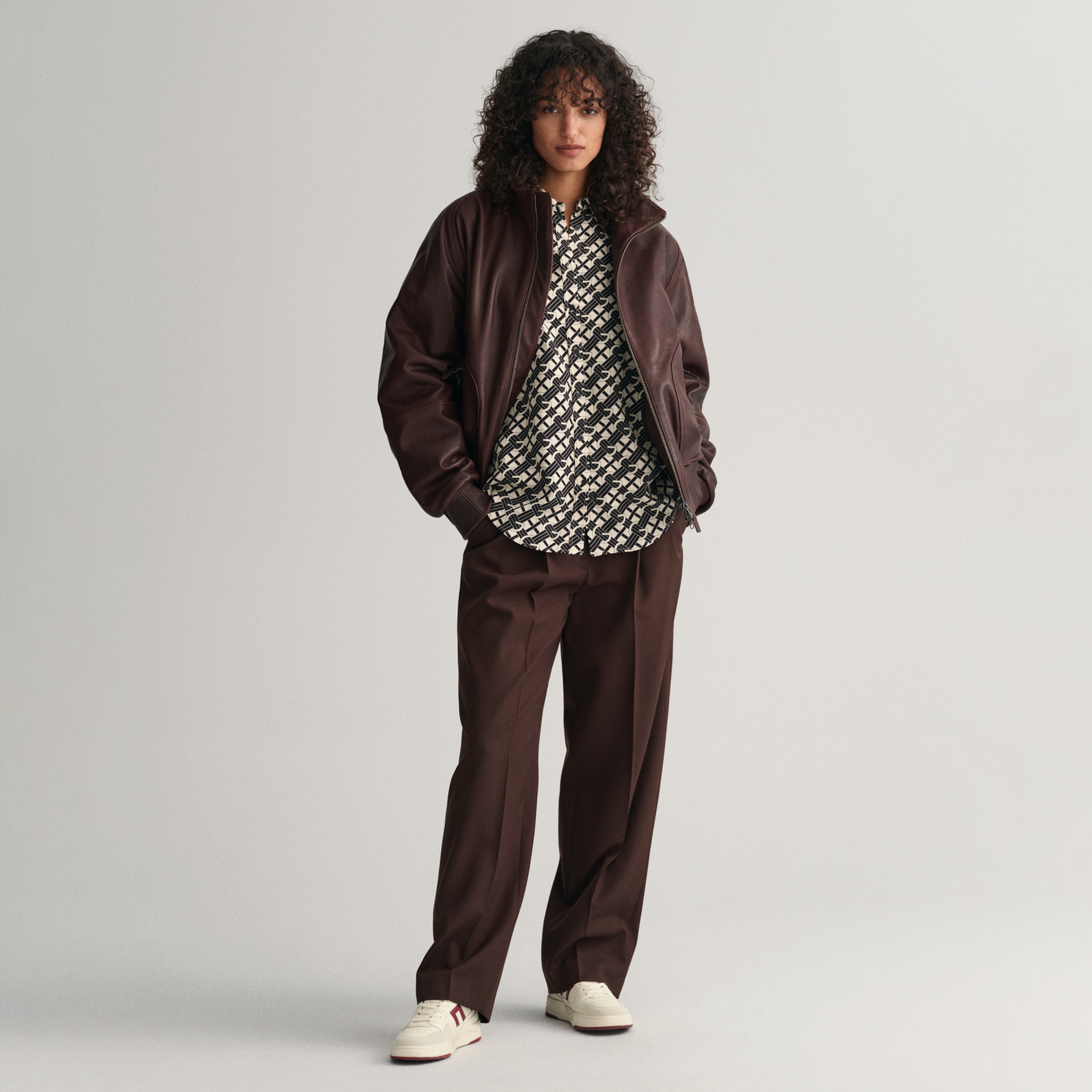 GANT Kadın Bej Relaxed Fit Klasik Yaka Desenli Gömlek