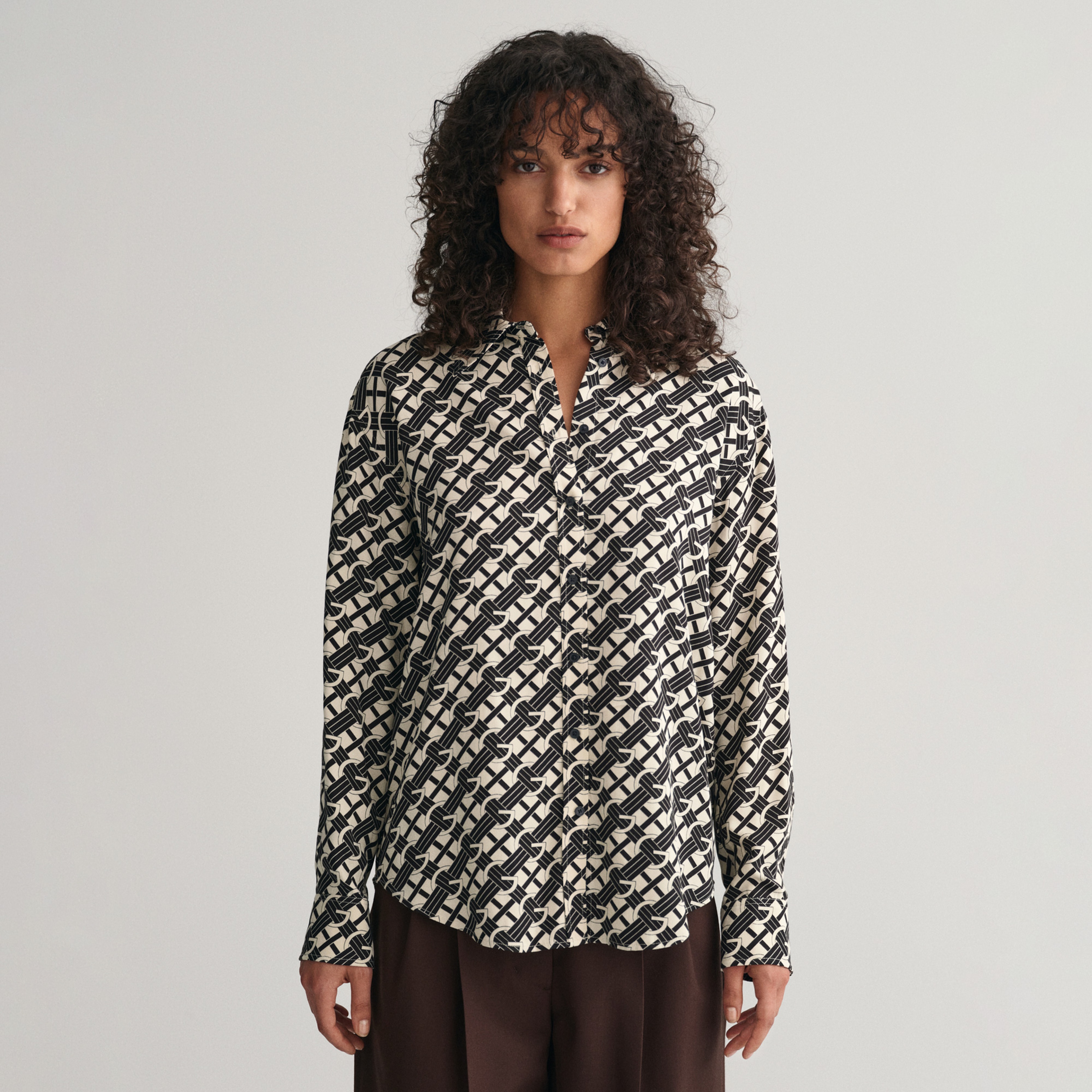 GANT Kadın Bej Relaxed Fit Klasik Yaka Desenli Gömlek
