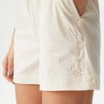 Kadın Regular Fit Beyaz Şort