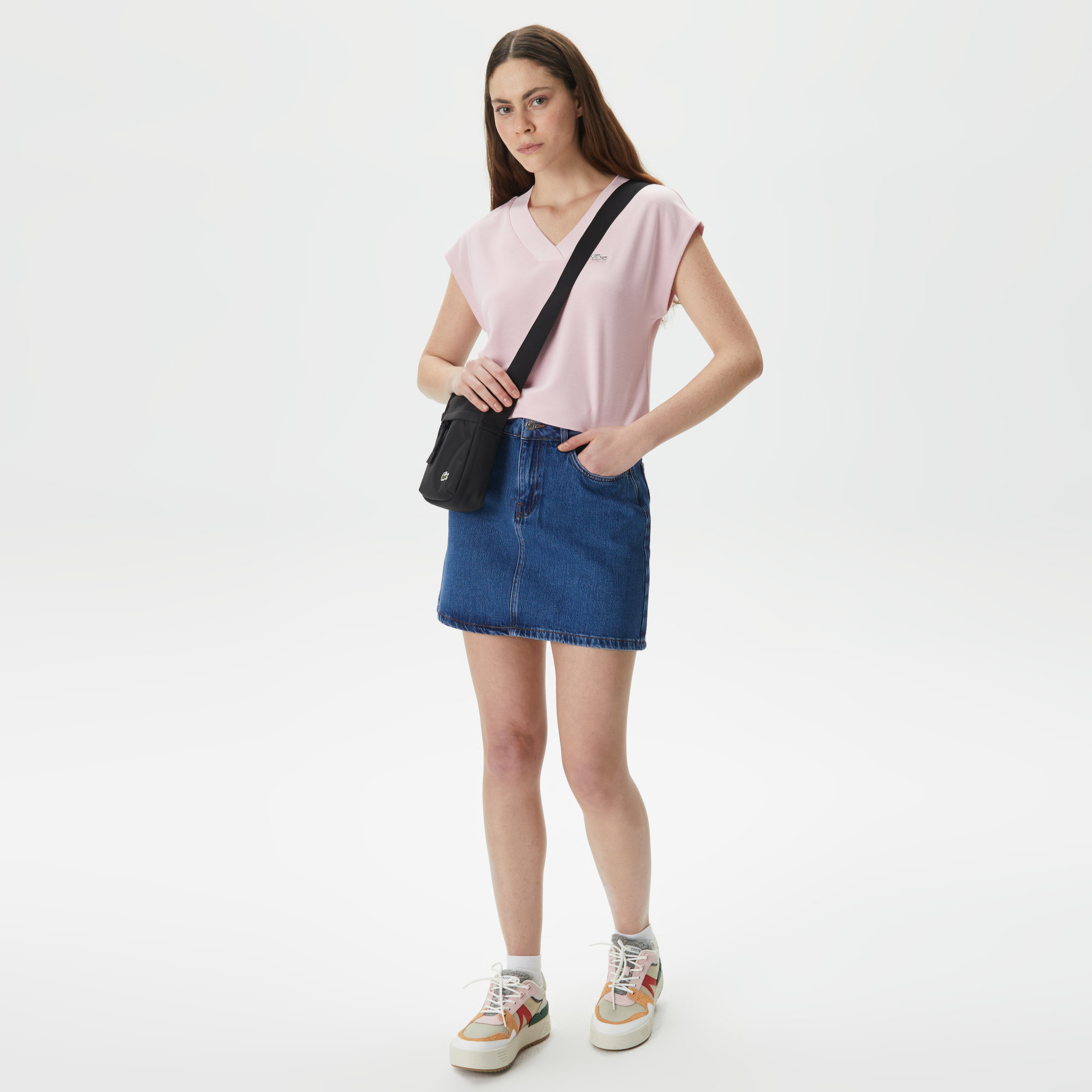 Kadın Slim Fit V Yaka Açık Pembe T-Shirt