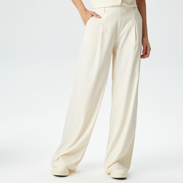 Kadın Relaxed Fit Beyaz Pantolon