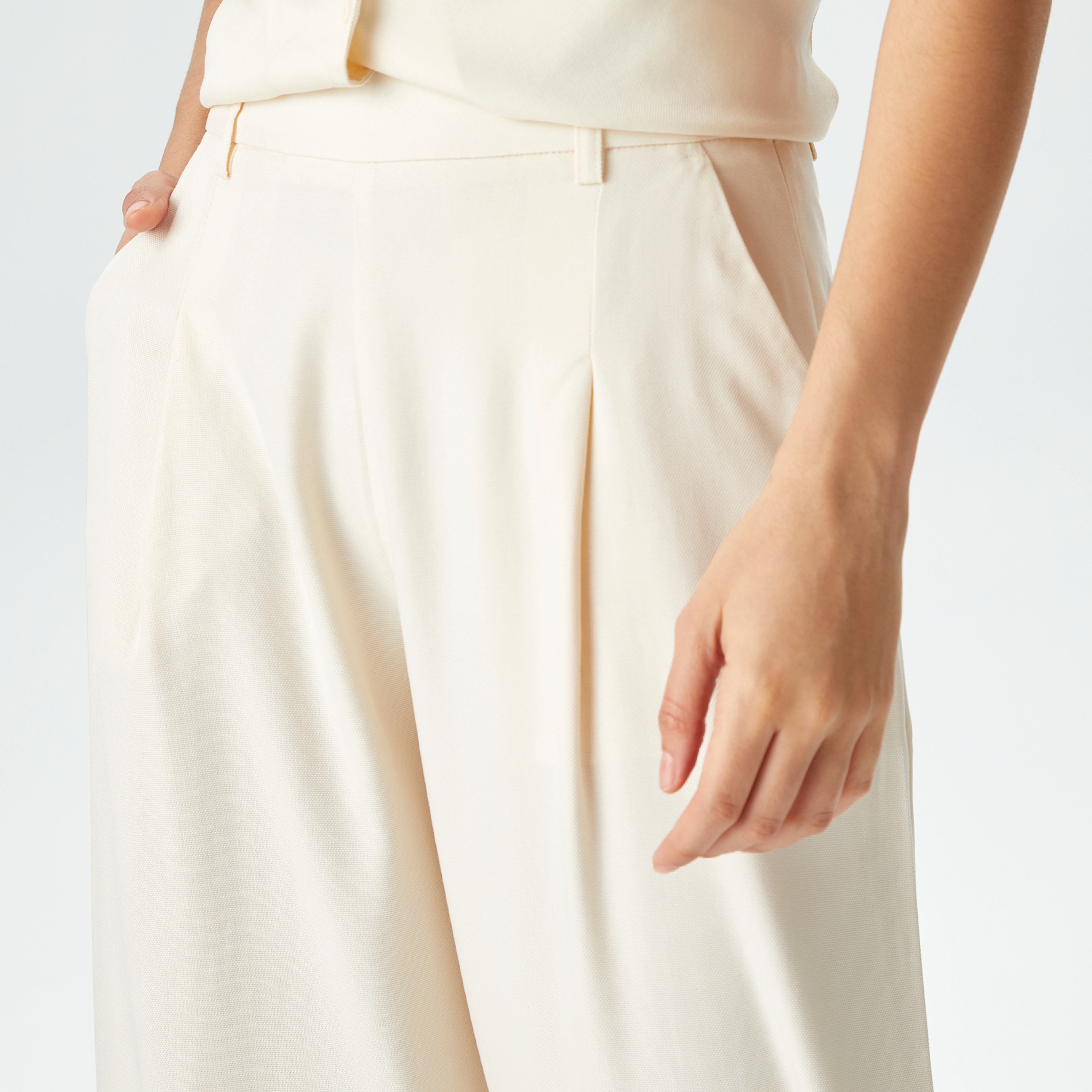 Kadın Relaxed Fit Beyaz Pantolon