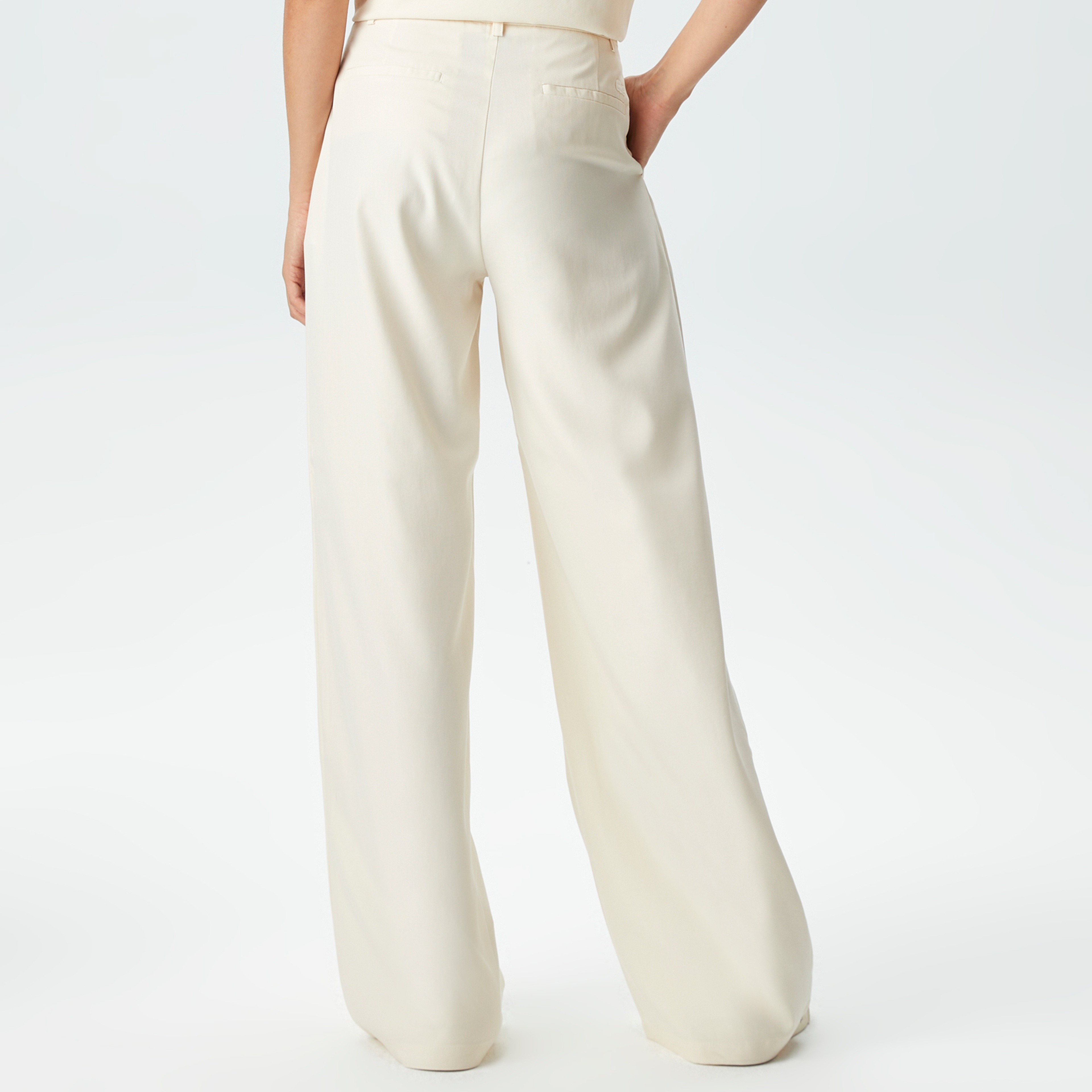 Kadın Relaxed Fit Beyaz Pantolon