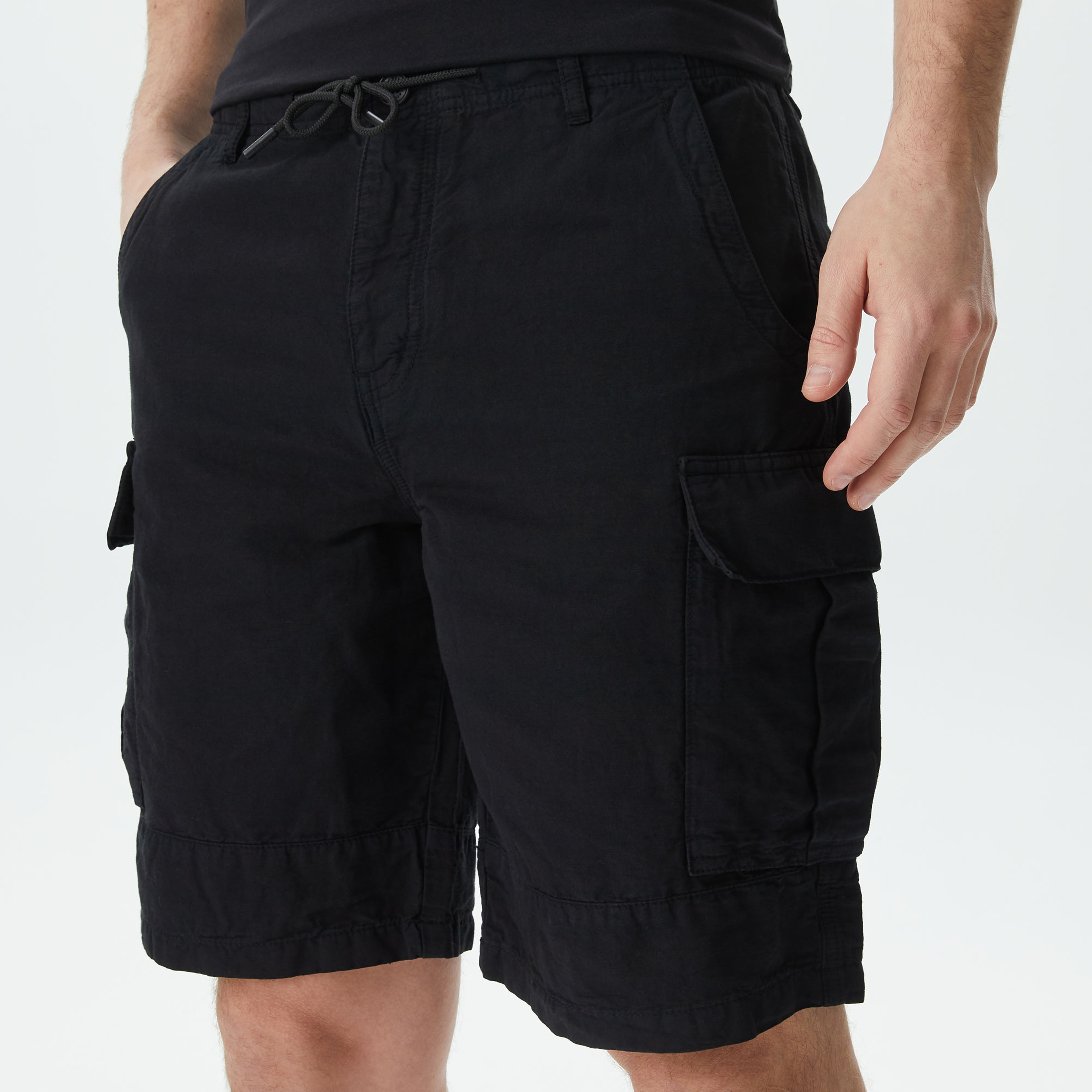 Erkek Relaxed Fit Siyah Bermuda