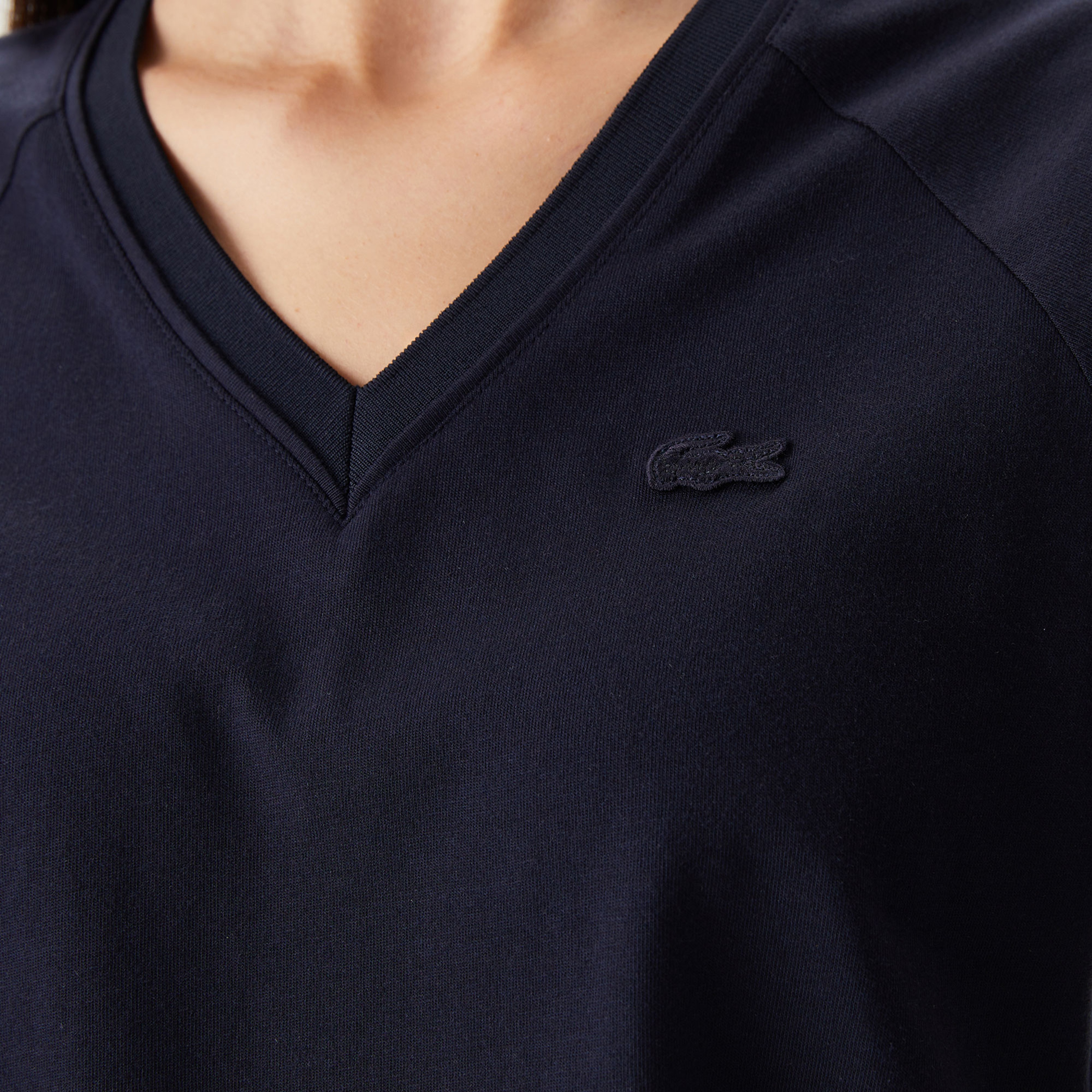 Kadın Relaxed Fit V Yaka Siyah T-Shirt