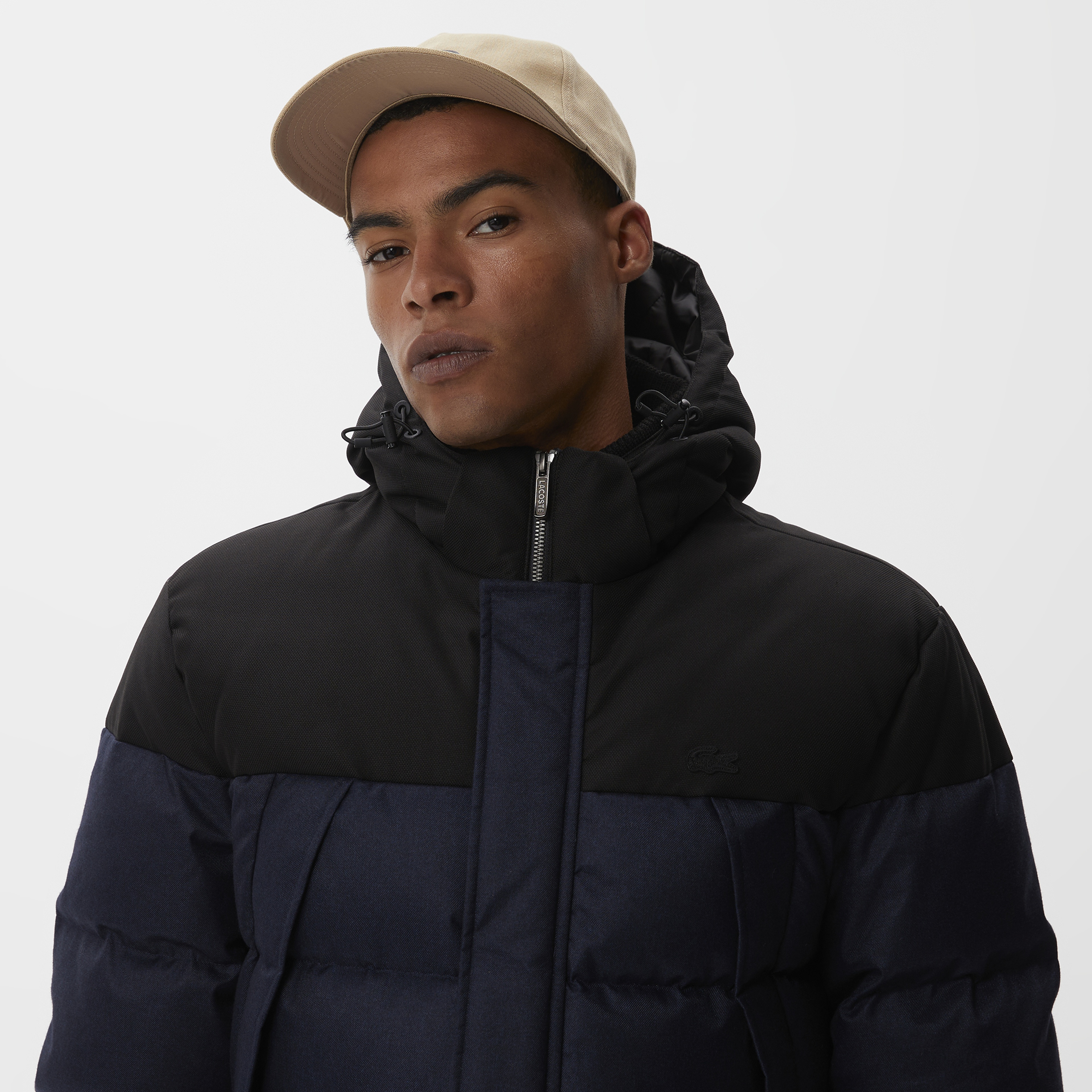 Lacoste Erkek Kapüşonlu Kapitone Renk Bloklu Lacivert Mont