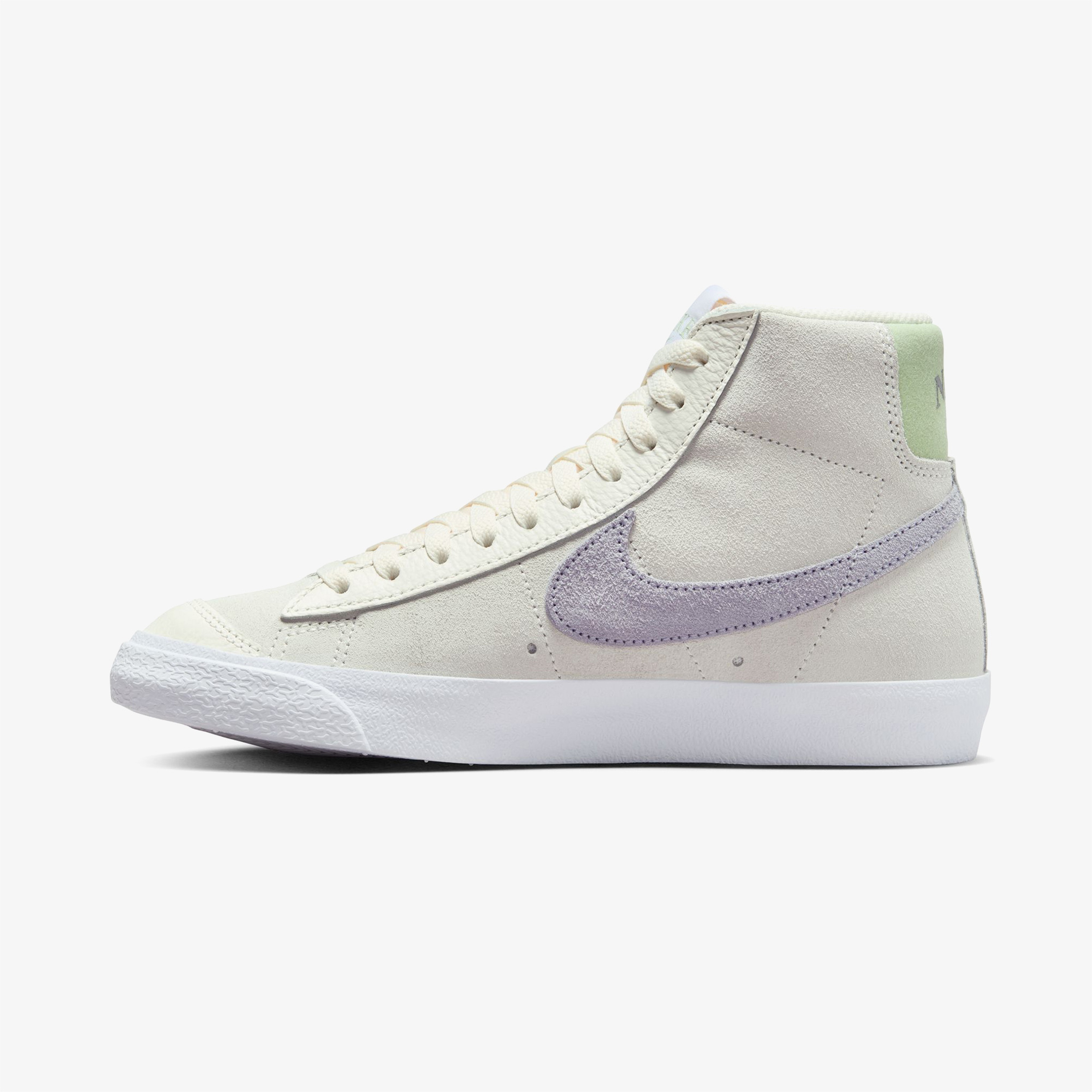 Nike Blazer Mid '77 Kadın Beyaz Spor Ayakkabı