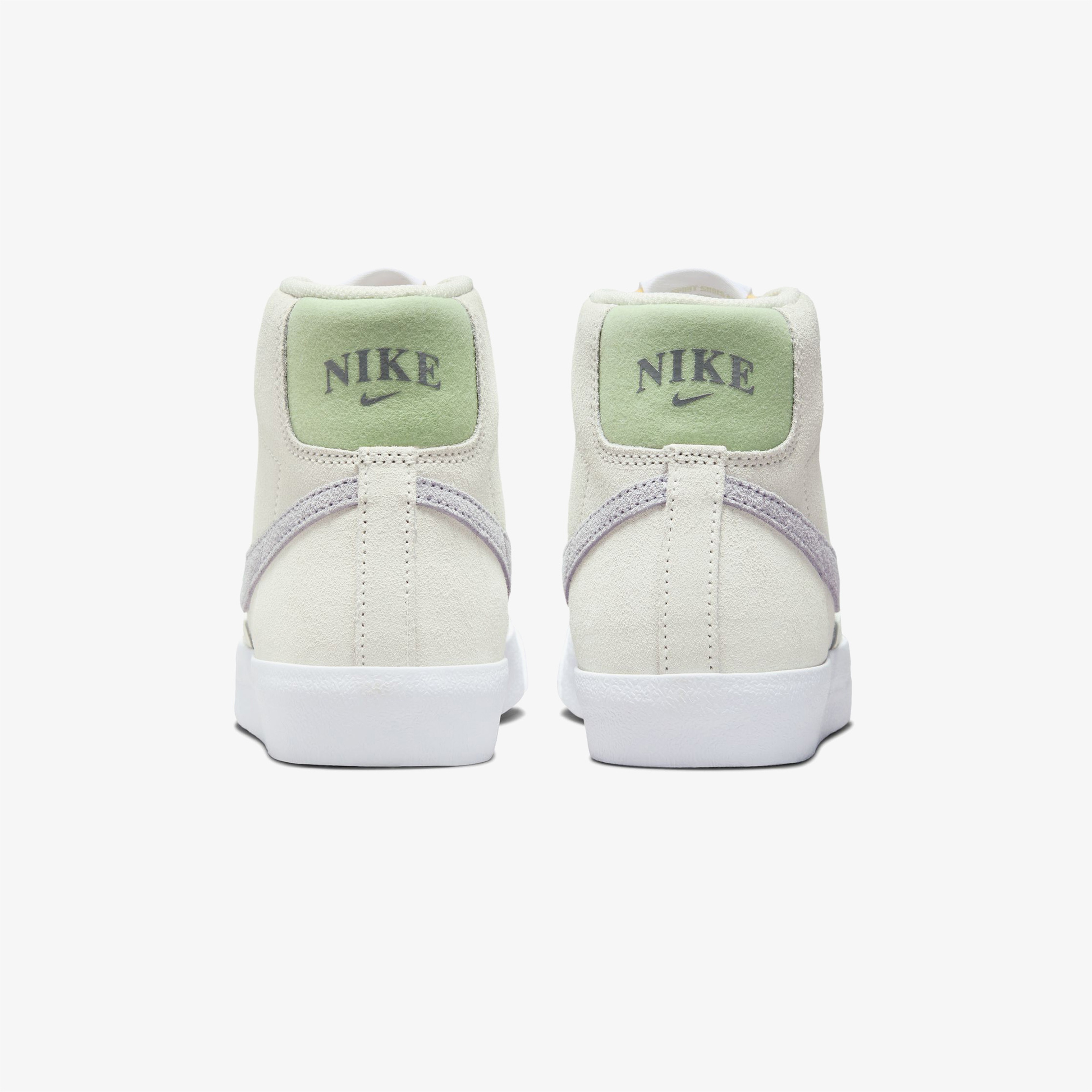 Nike Blazer Mid '77 Kadın Beyaz Spor Ayakkabı