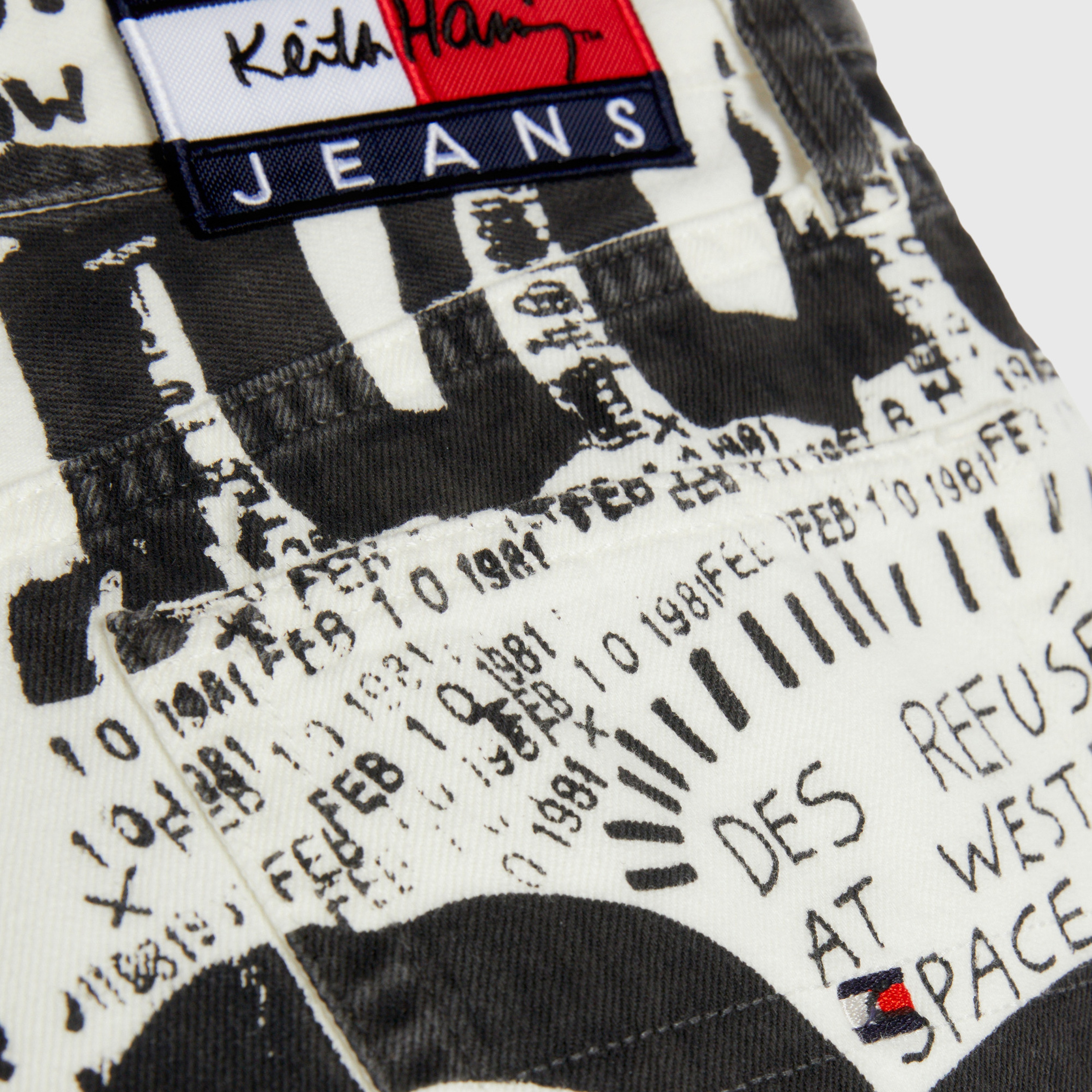 Tommy Jeans x Keith Haring Exhibit Poster Kadın Krem Pantolon