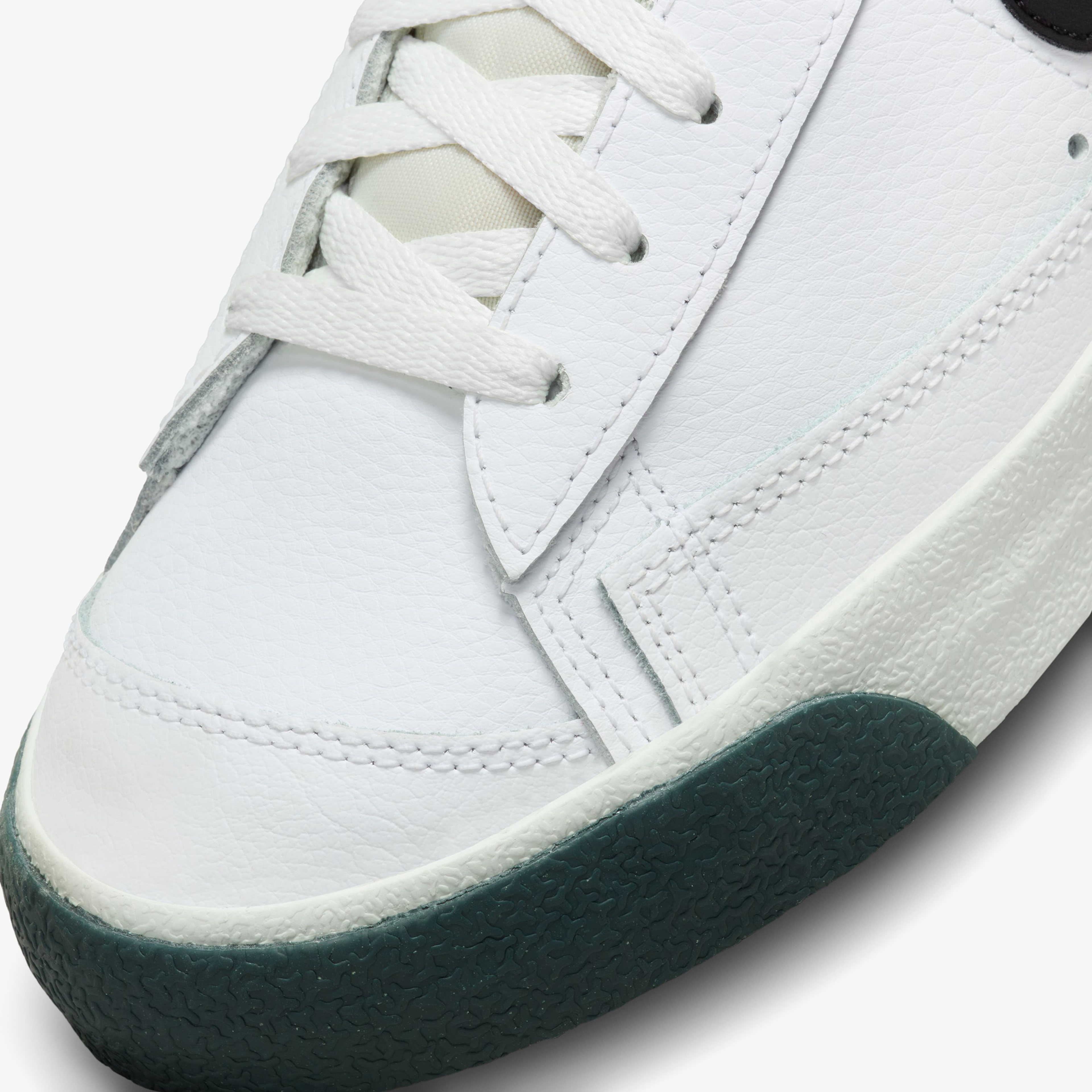 Nike Blazer Mid '77 Premium Erkek Beyaz Sneaker