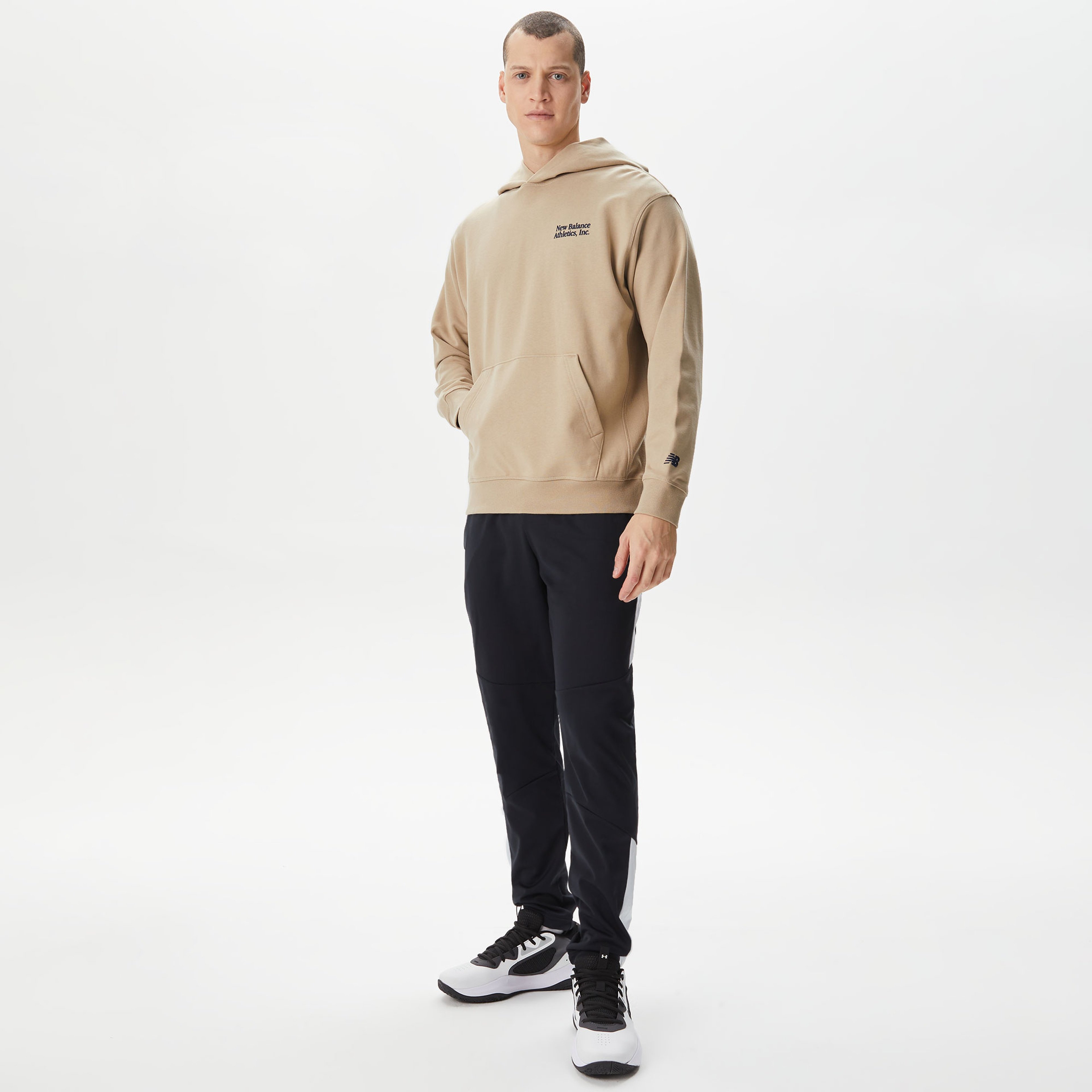 New Balance Athletics Embroidered Relaxed Bej Erkek Hoodie