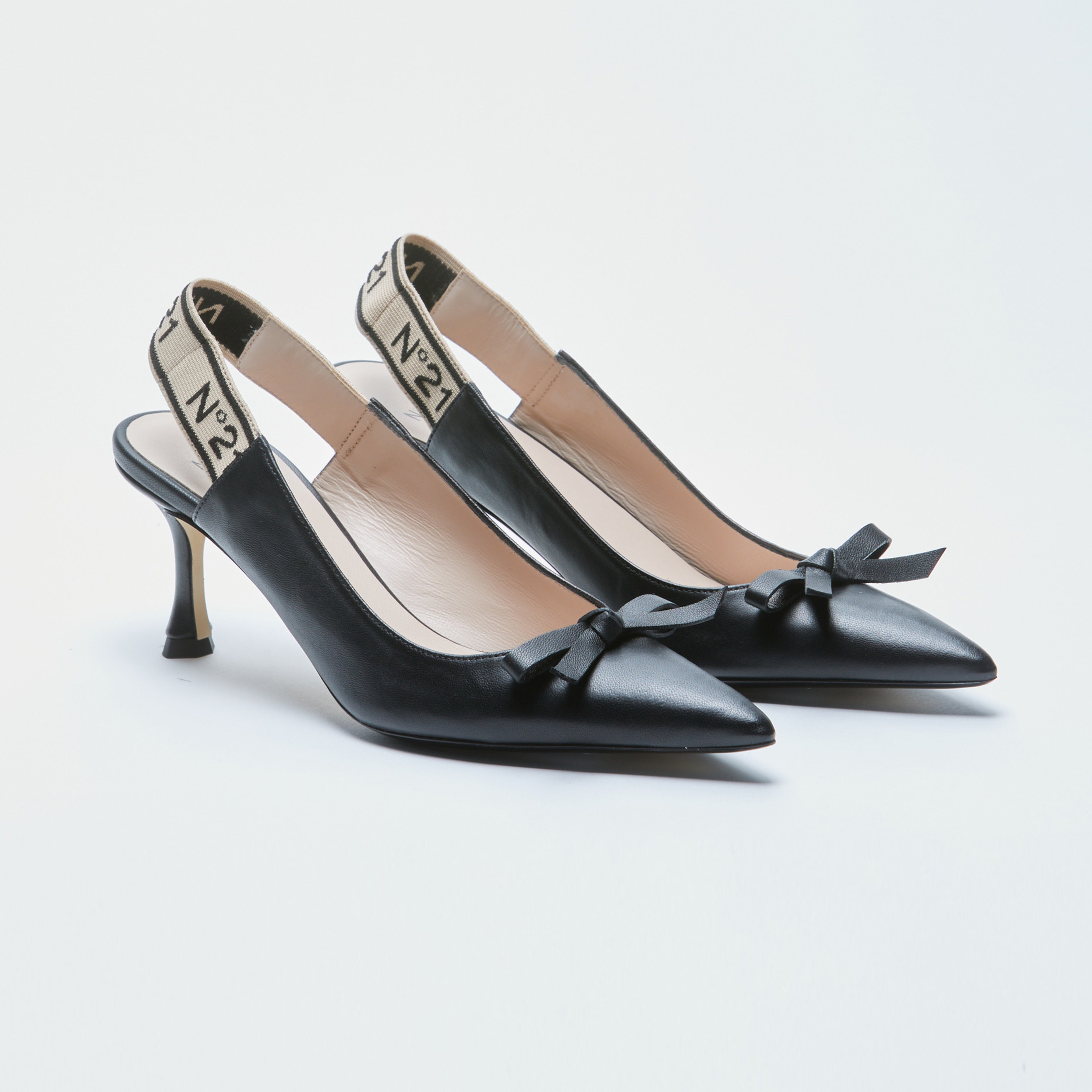 No21 Kadın Siyah Ayakkabı