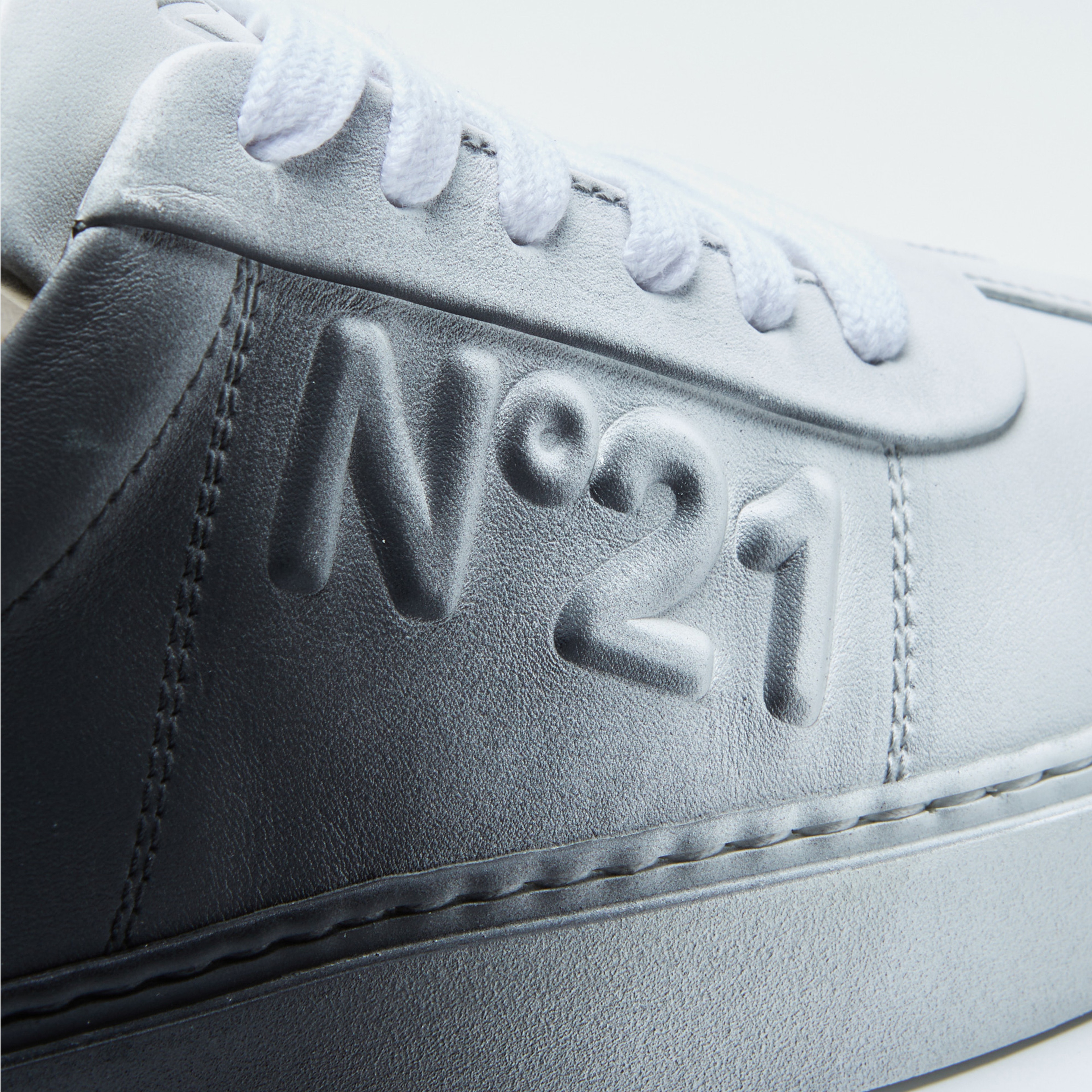 No21 Kadın Siyah Ayakkabı